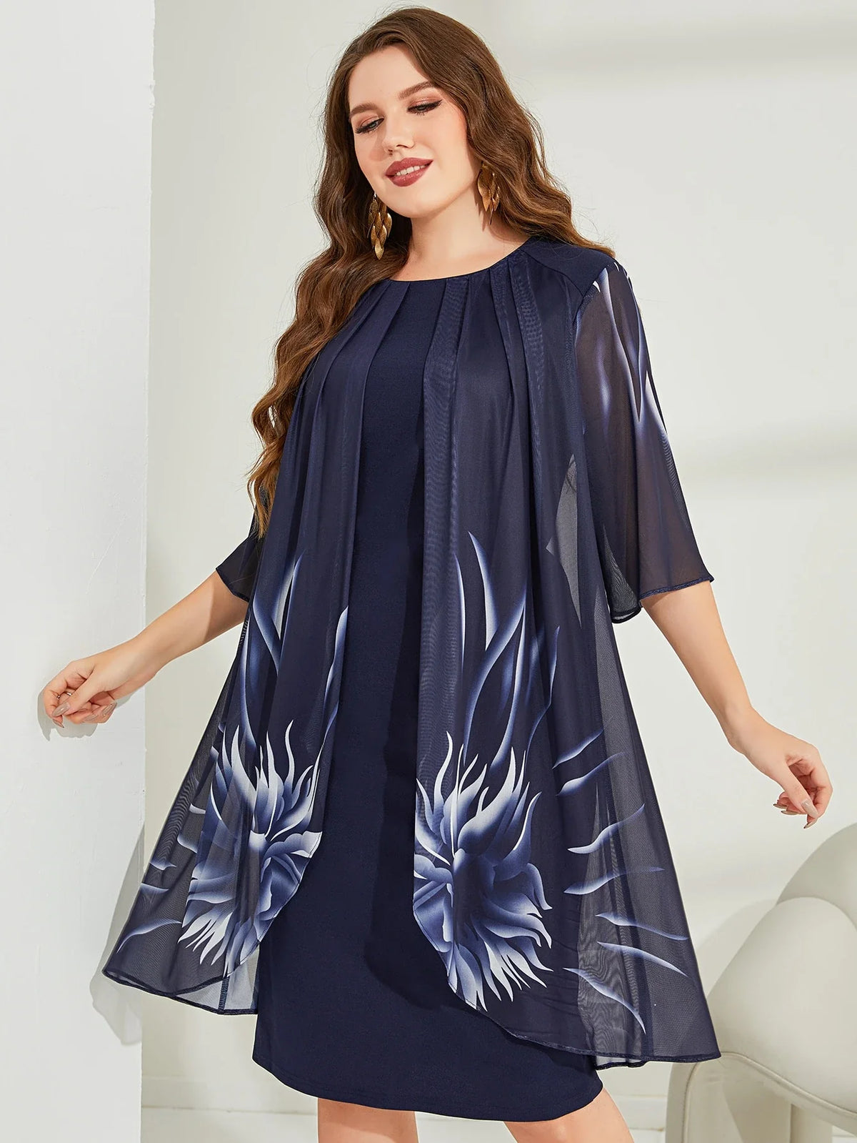 Vestido Midi Plus Size Festa com Detalhe Plissado