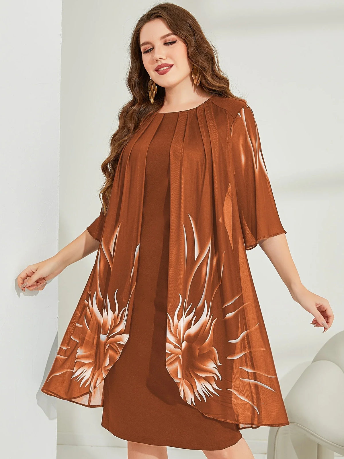 Vestido Midi Plus Size Festa com Detalhe Plissado