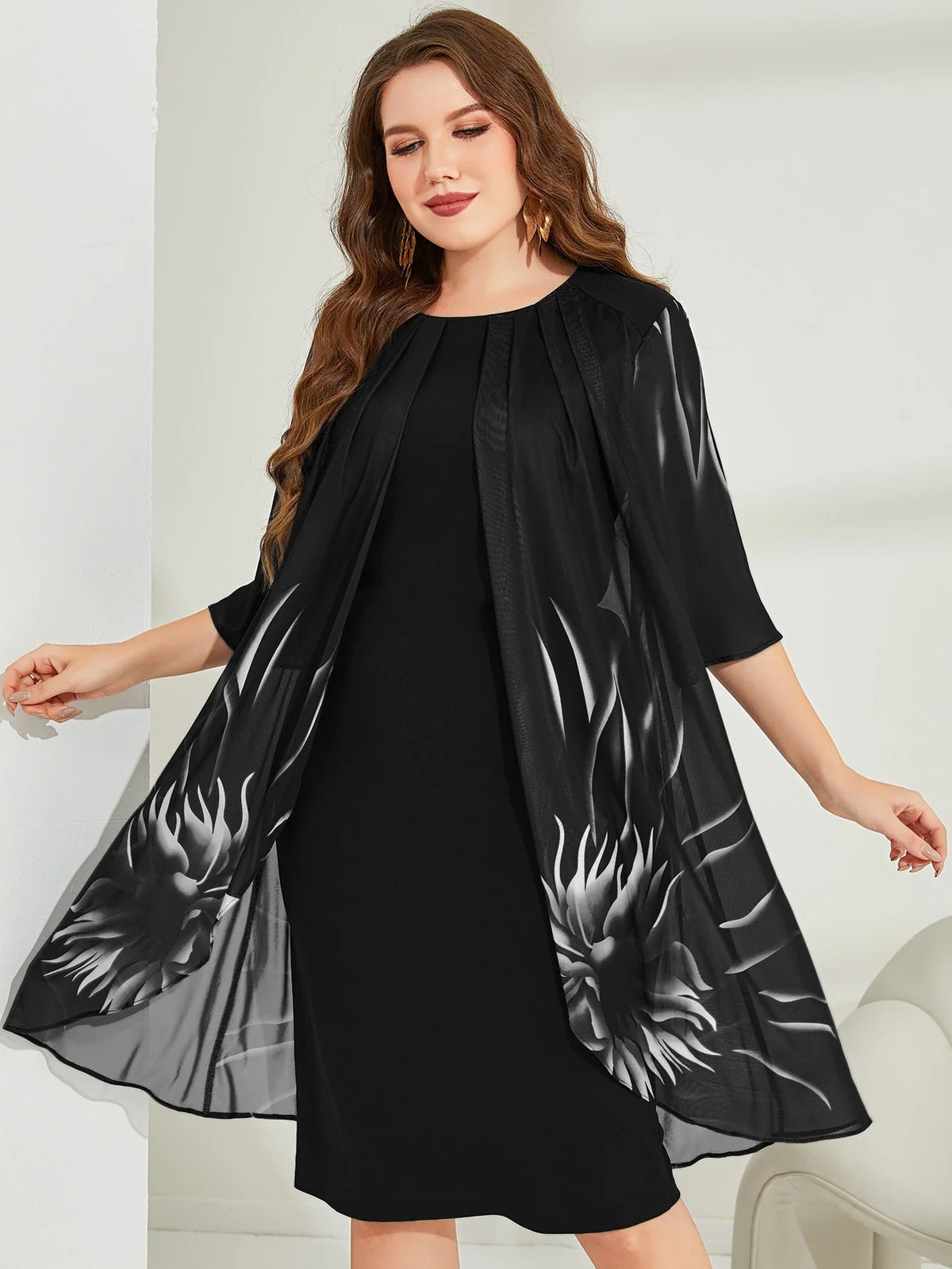 Vestido Midi Plus Size Festa com Detalhe Plissado