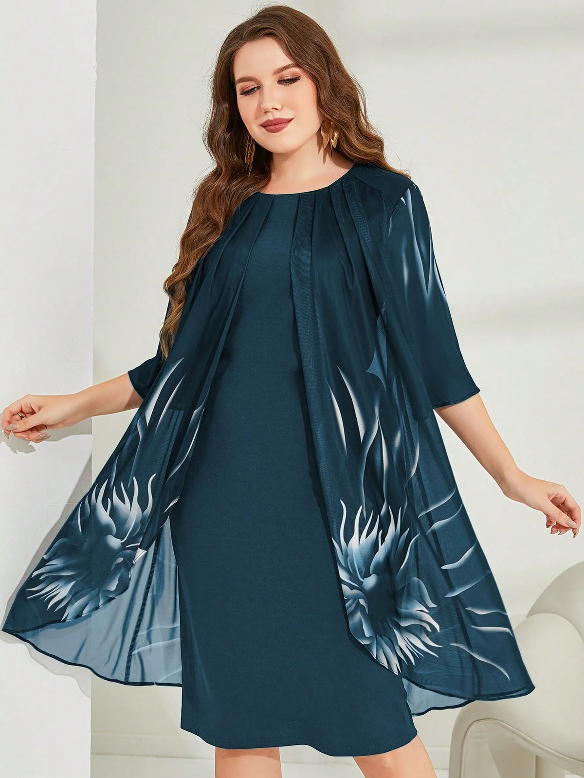 Vestido Midi Plus Size Festa com Detalhe Plissado