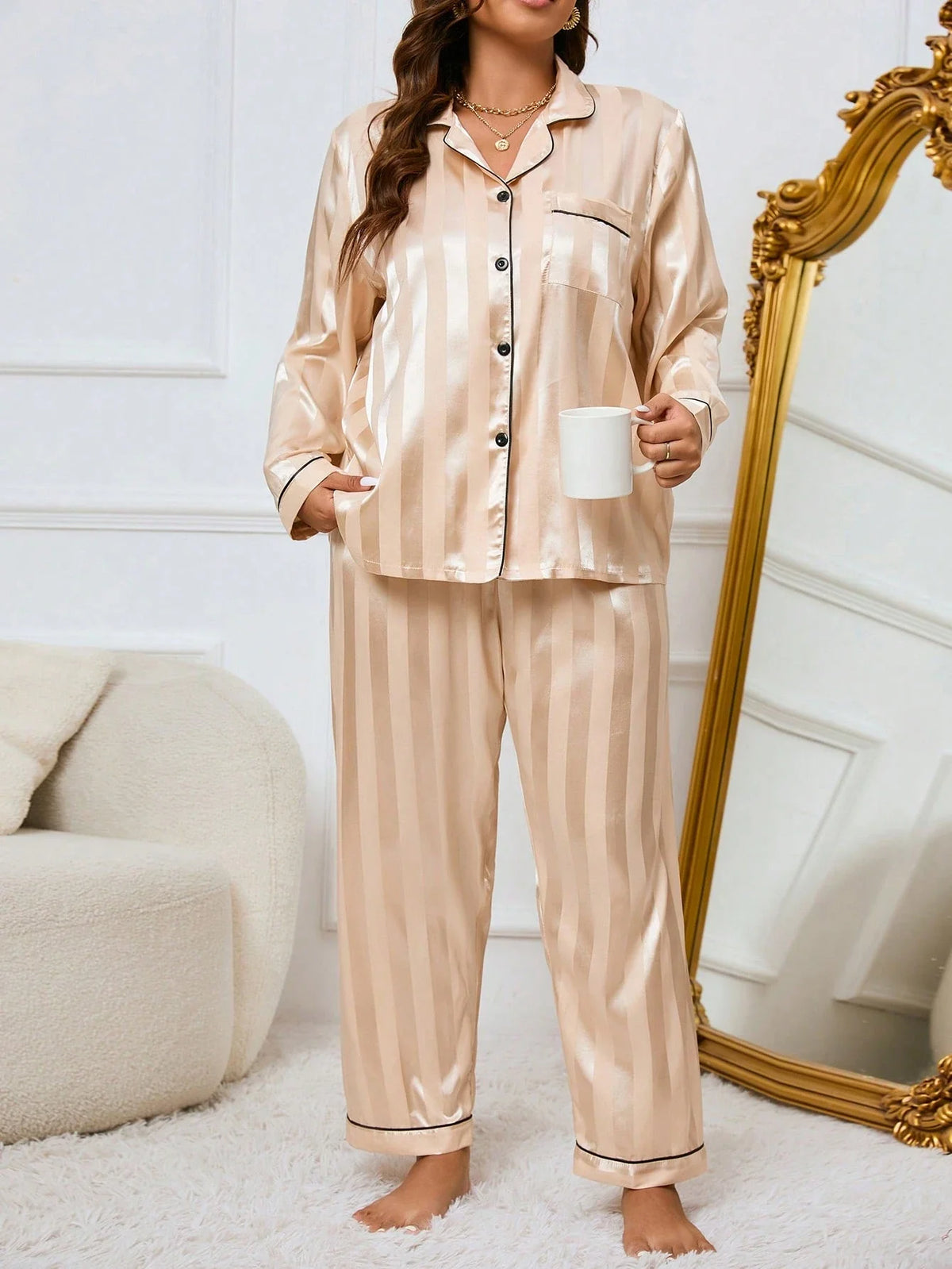 Pijama Plus Size Elegante Listrado Manga Comprida e Calça