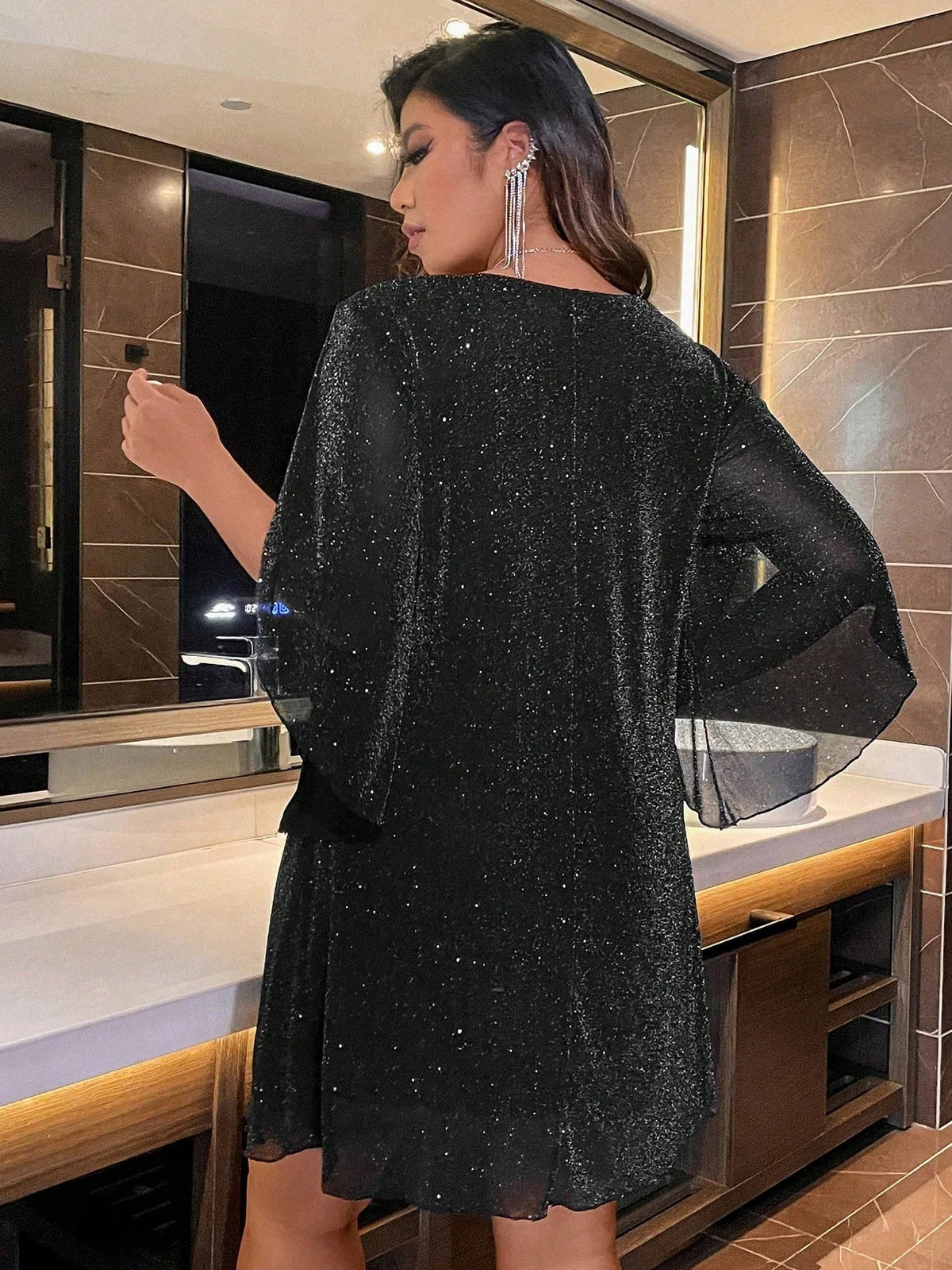Vestido Para Festa Plus Size Curto Brilhoso