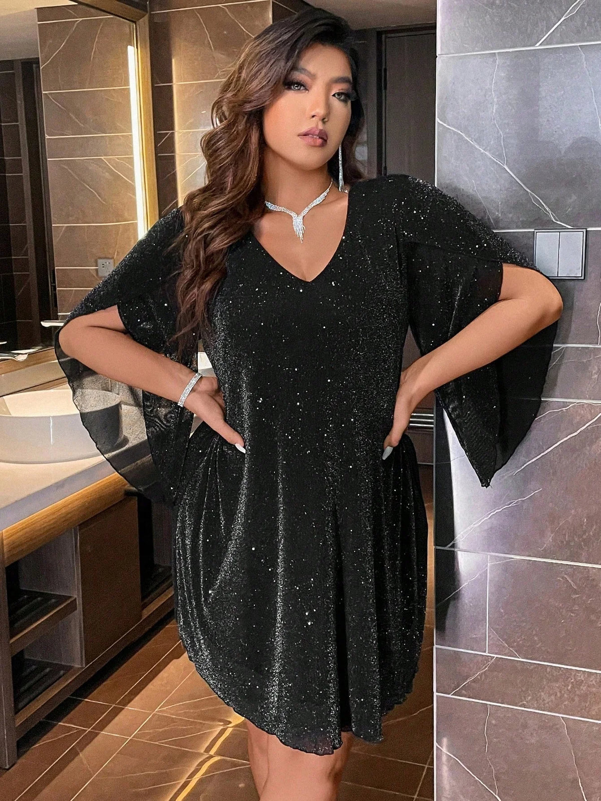 Vestido Para Festa Plus Size Curto Brilhoso