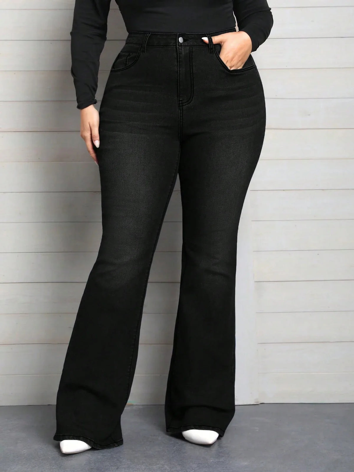 Calça Jeans Plus Size Feminina Flare Stretch