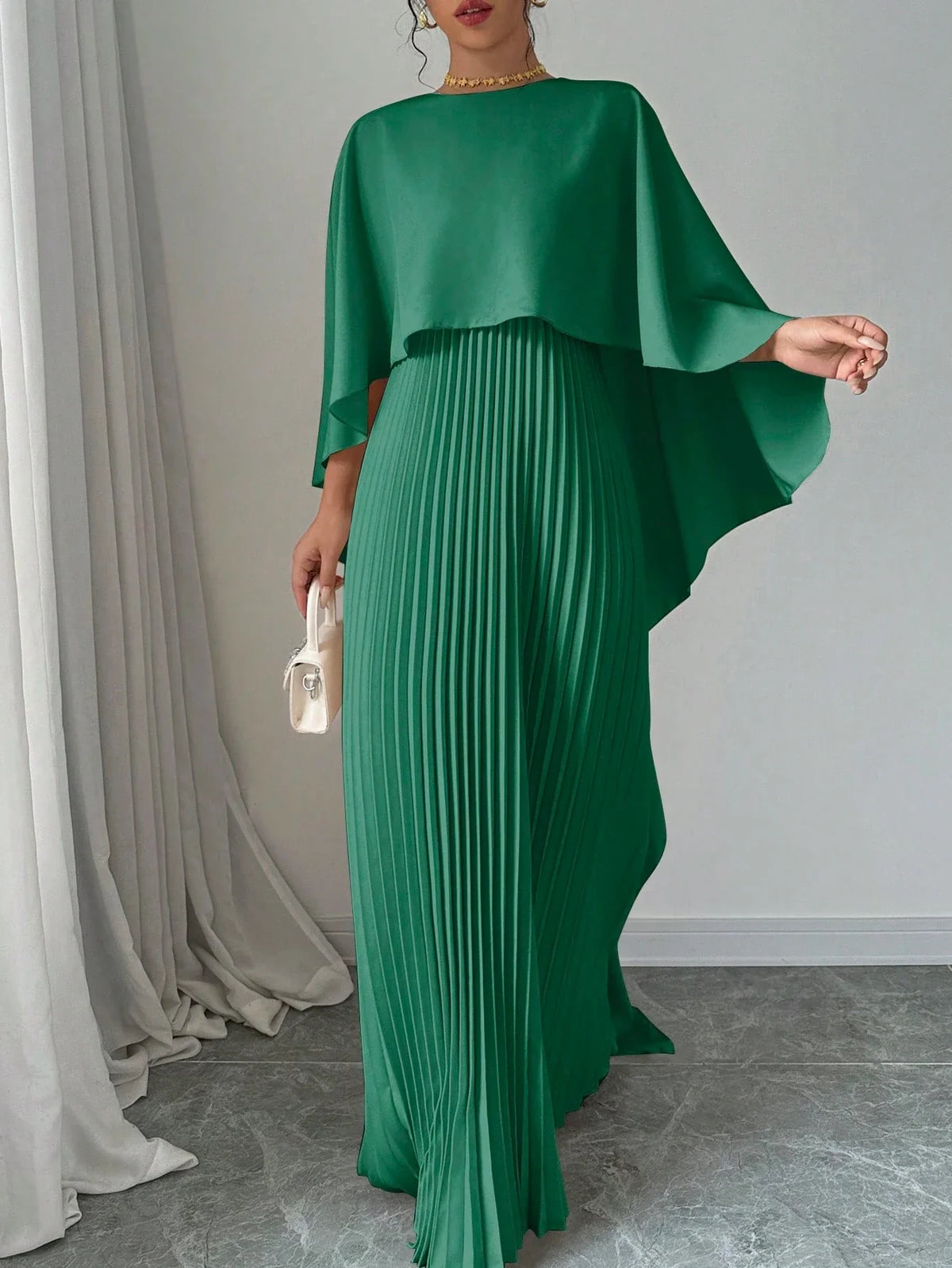 Vestido Longo Elegante com Saia Plissada