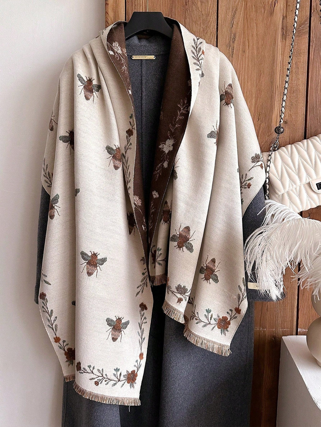 Cachecol Feminino Elegante Estampa Abelha