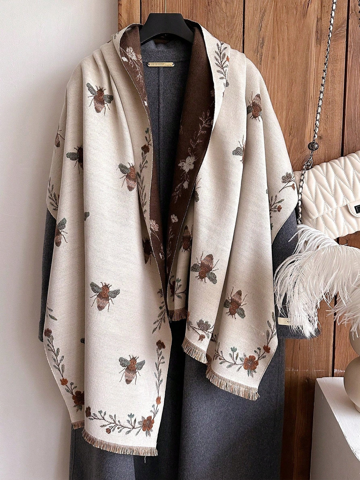 Cachecol Feminino Elegante Estampa Abelha