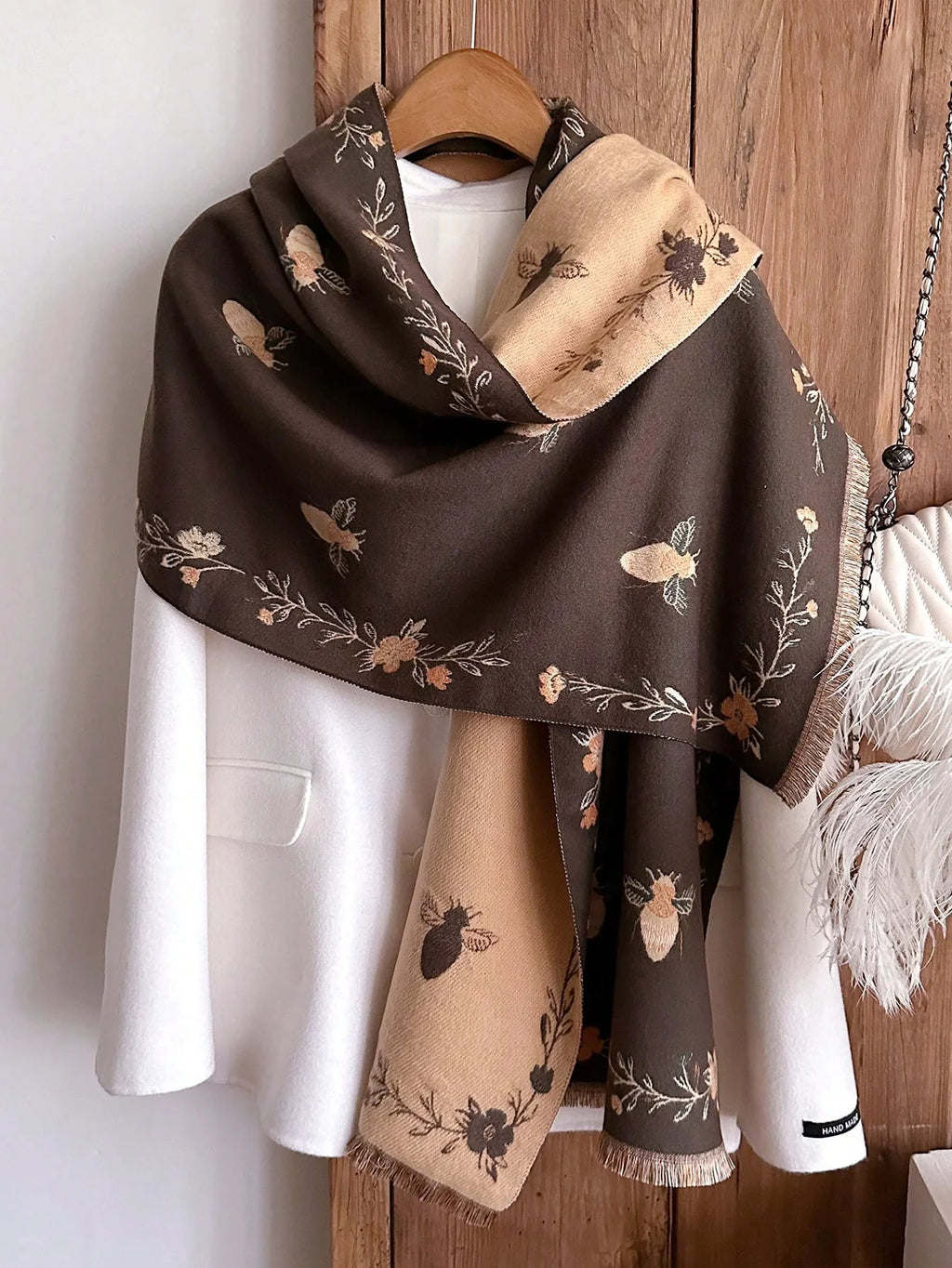 Cachecol Feminino Elegante Estampa Abelha
