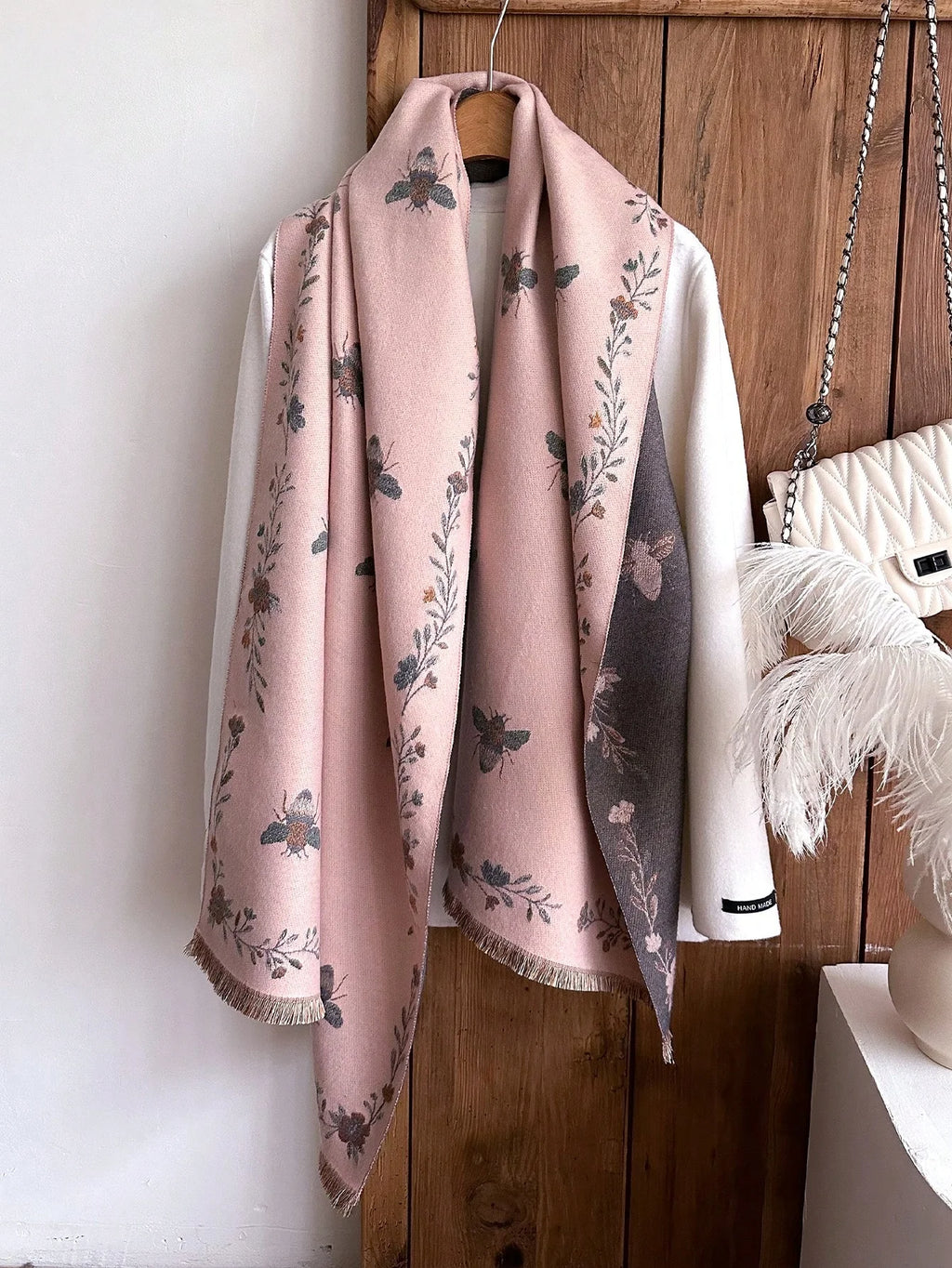Cachecol Feminino Elegante Estampa Abelha