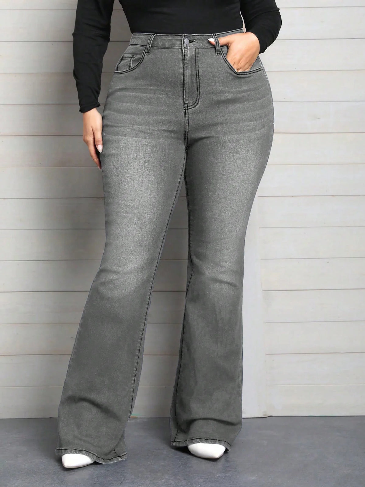 Calça Jeans Plus Size Feminina Flare Stretch