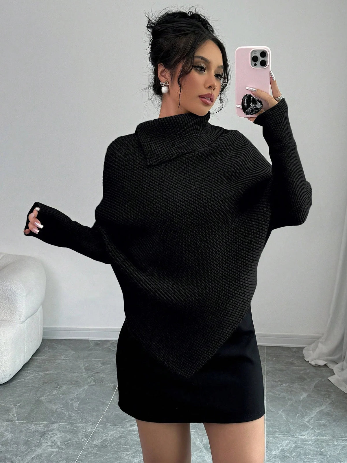 Poncho Feminino Assimétrico de Tricô