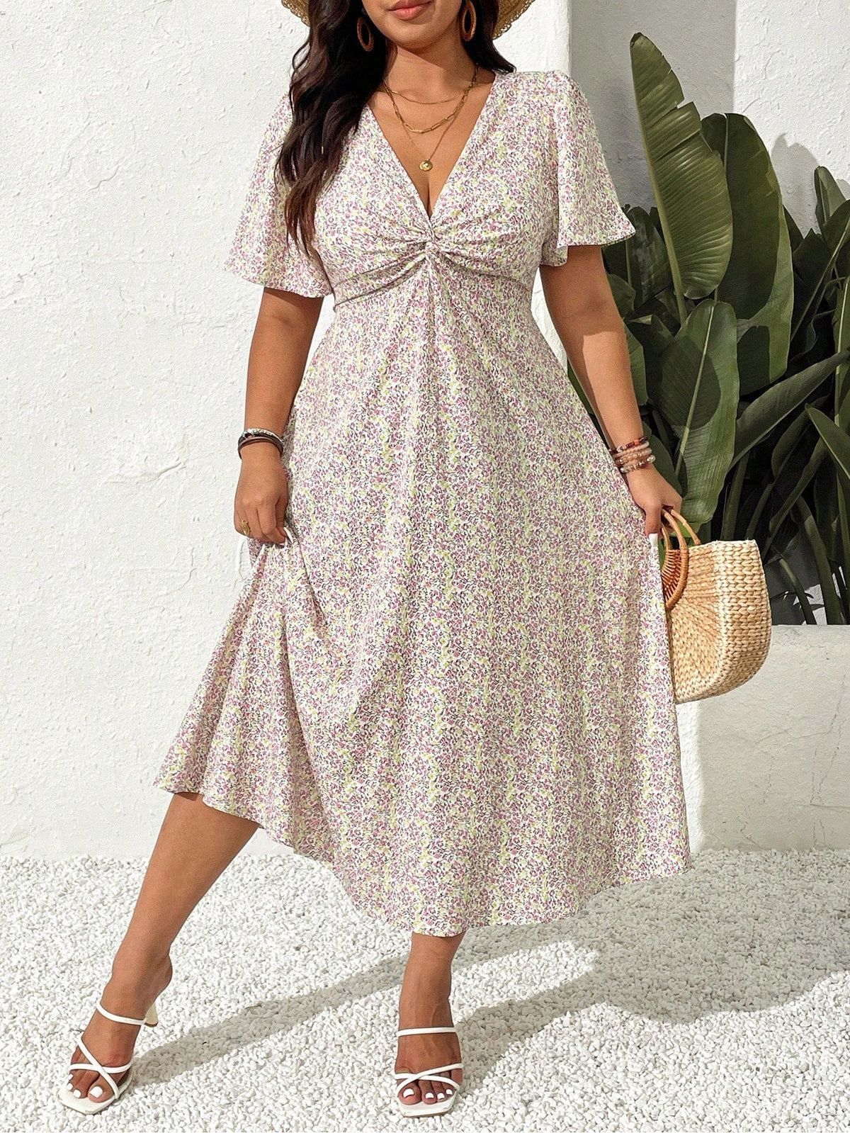 Vestido Midi Plus Size Casual Manga Curta Decote V Estampado