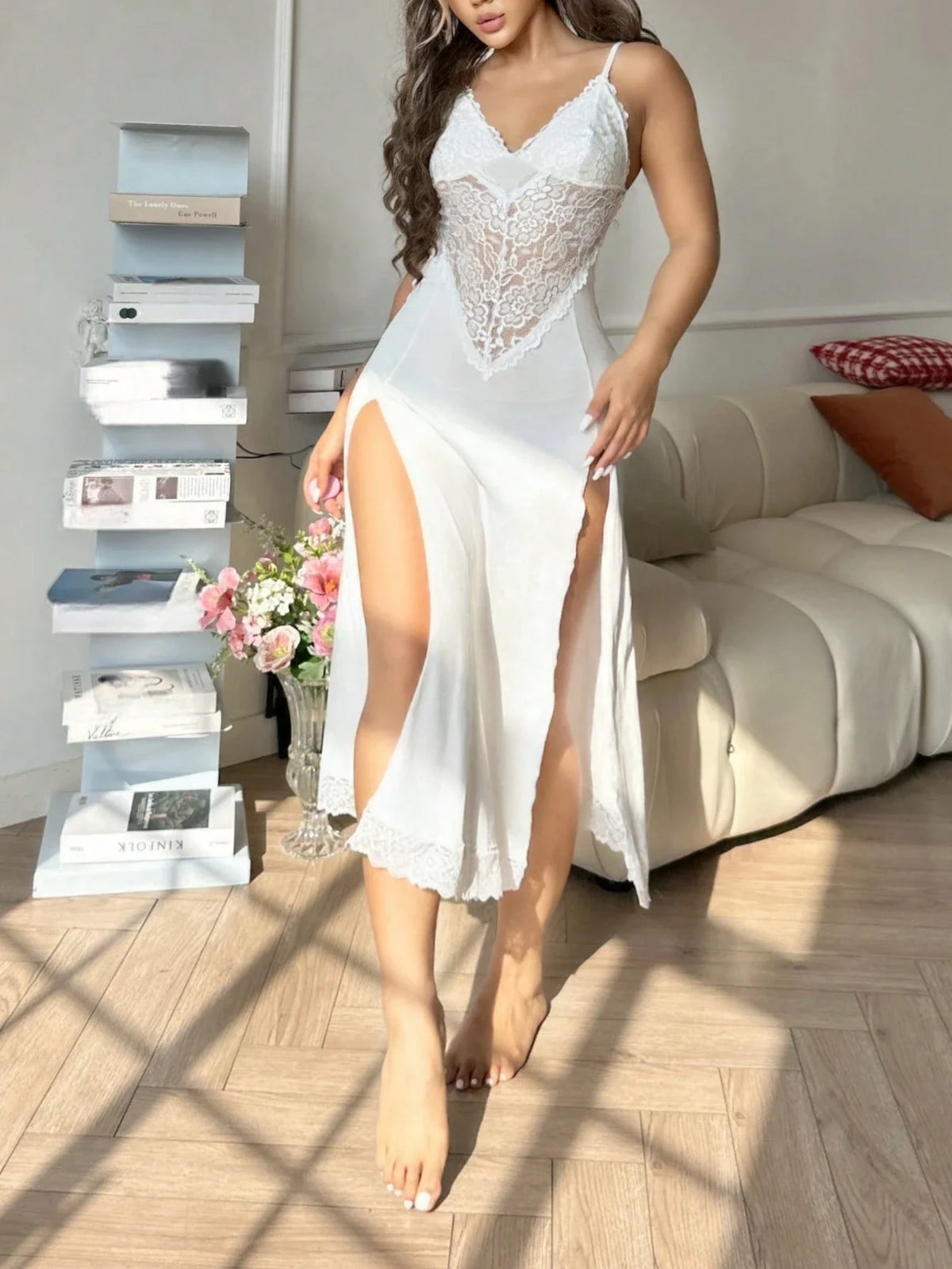 Camisola Sensual Feminina Longa com Renda e Fenda