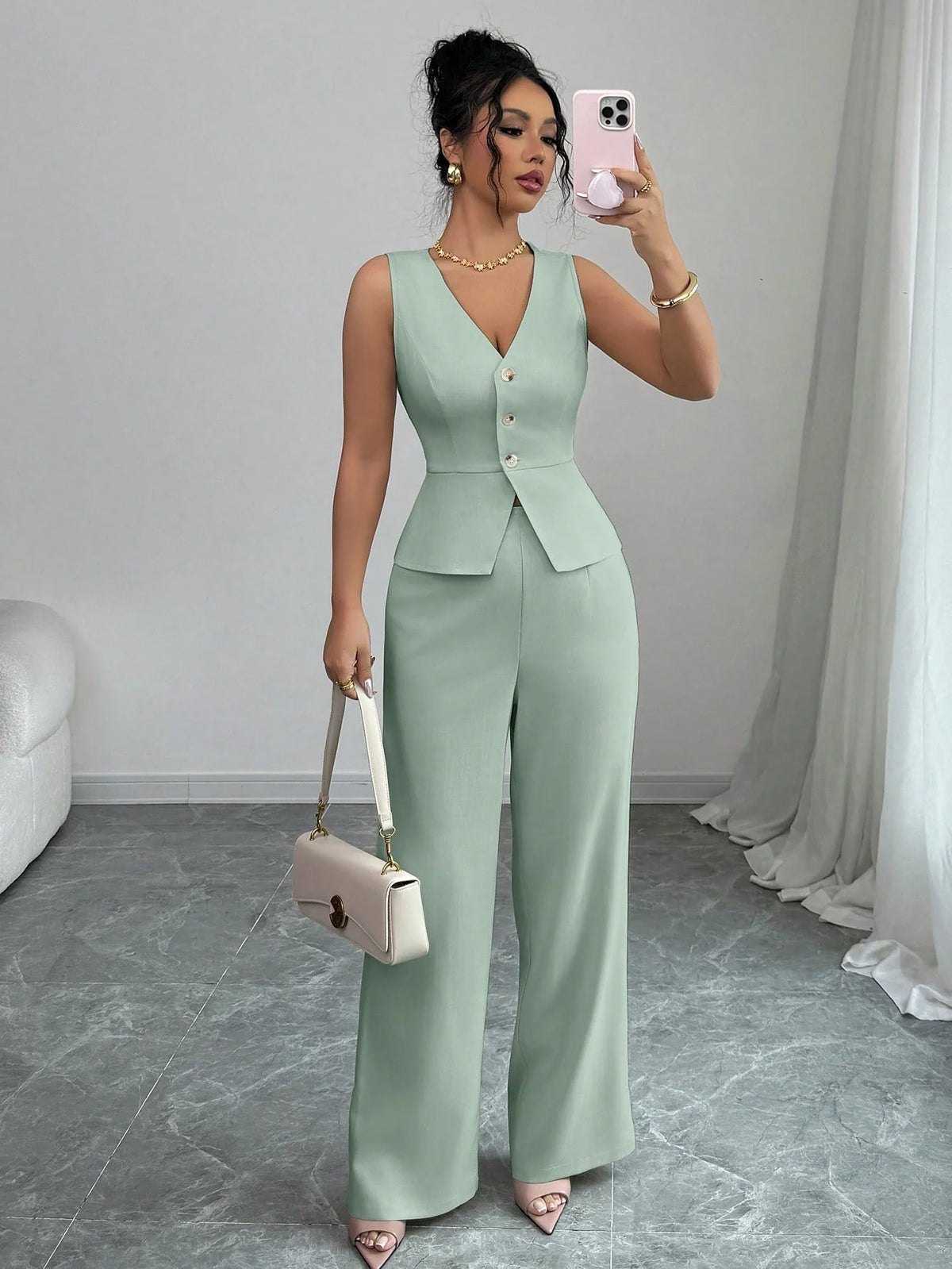 Conjunto Feminino Alfaiataria com Colete e Calça Pantalona