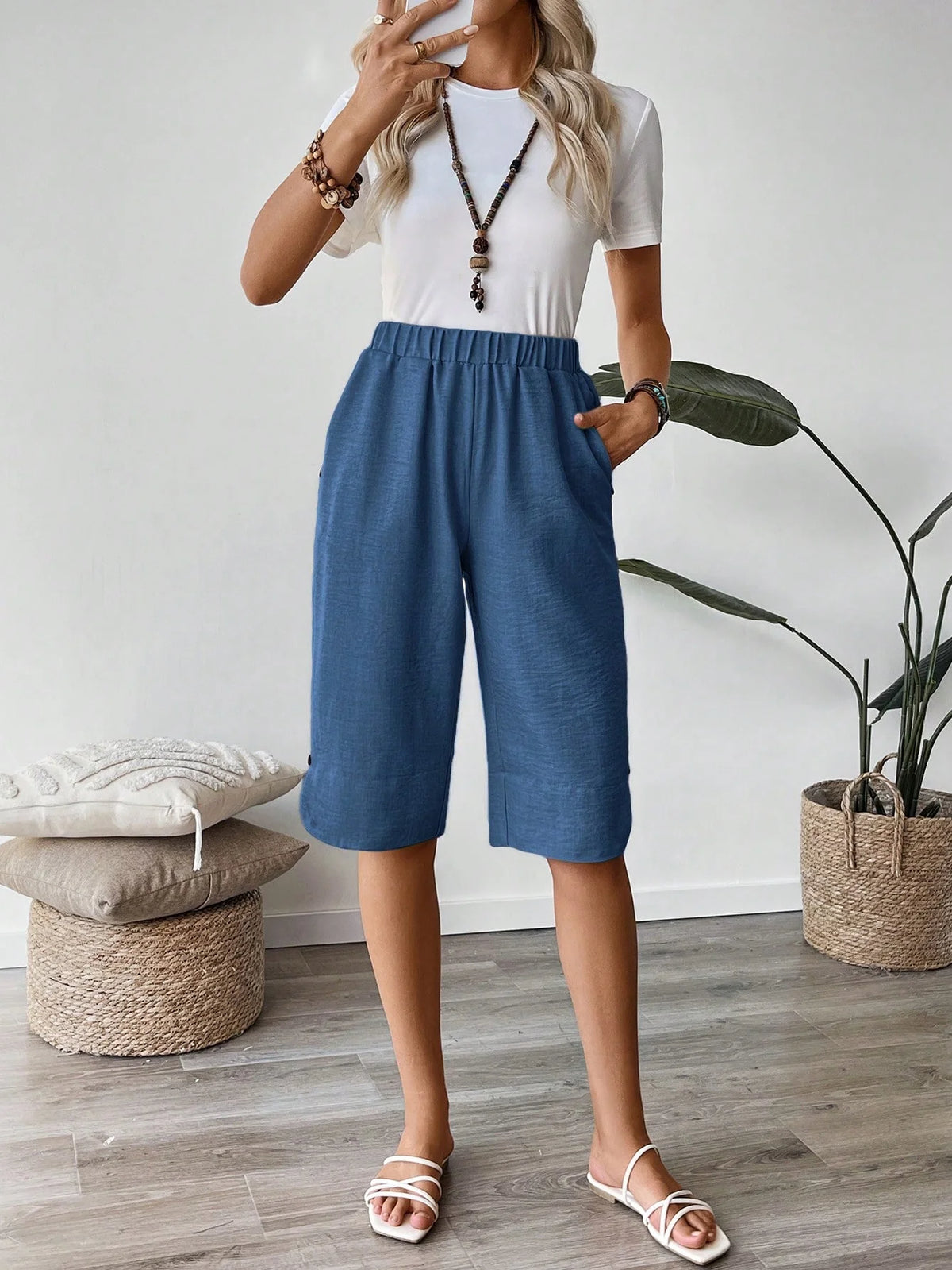 Capri Feminina de Linho com Bolsos e Elástico na Cintura