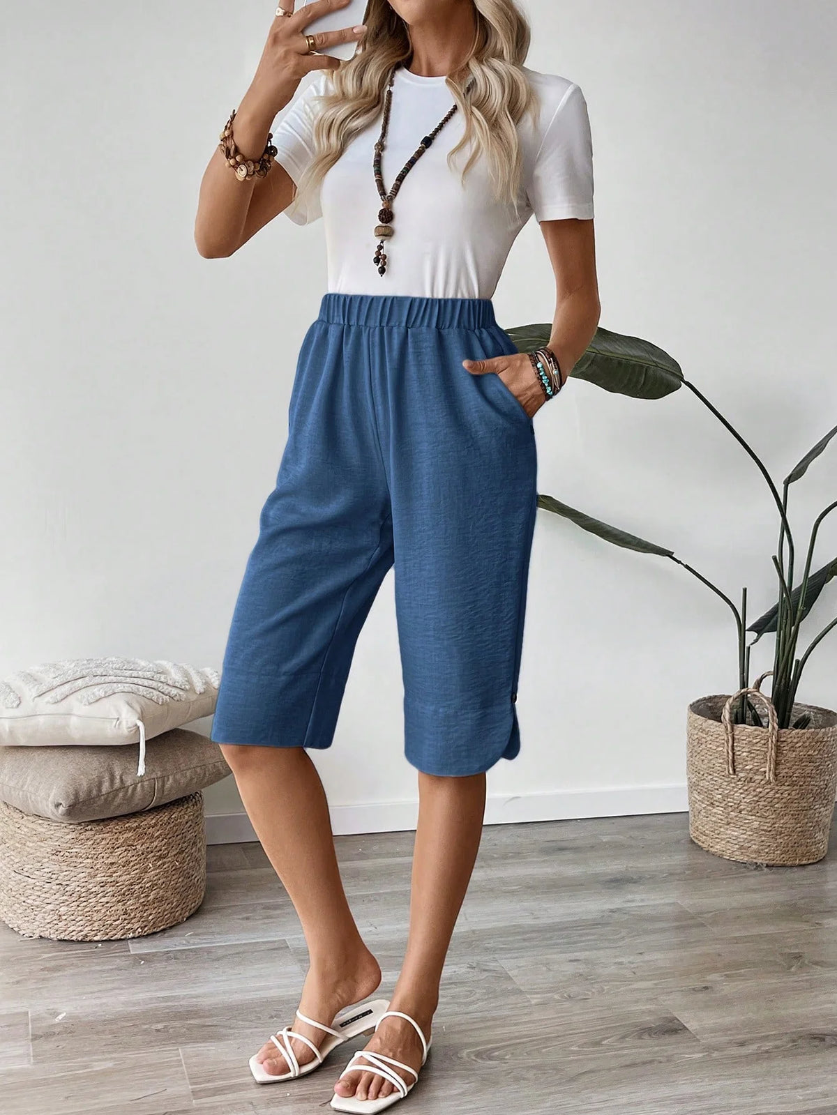 Capri Feminina de Linho com Bolsos e Elástico na Cintura