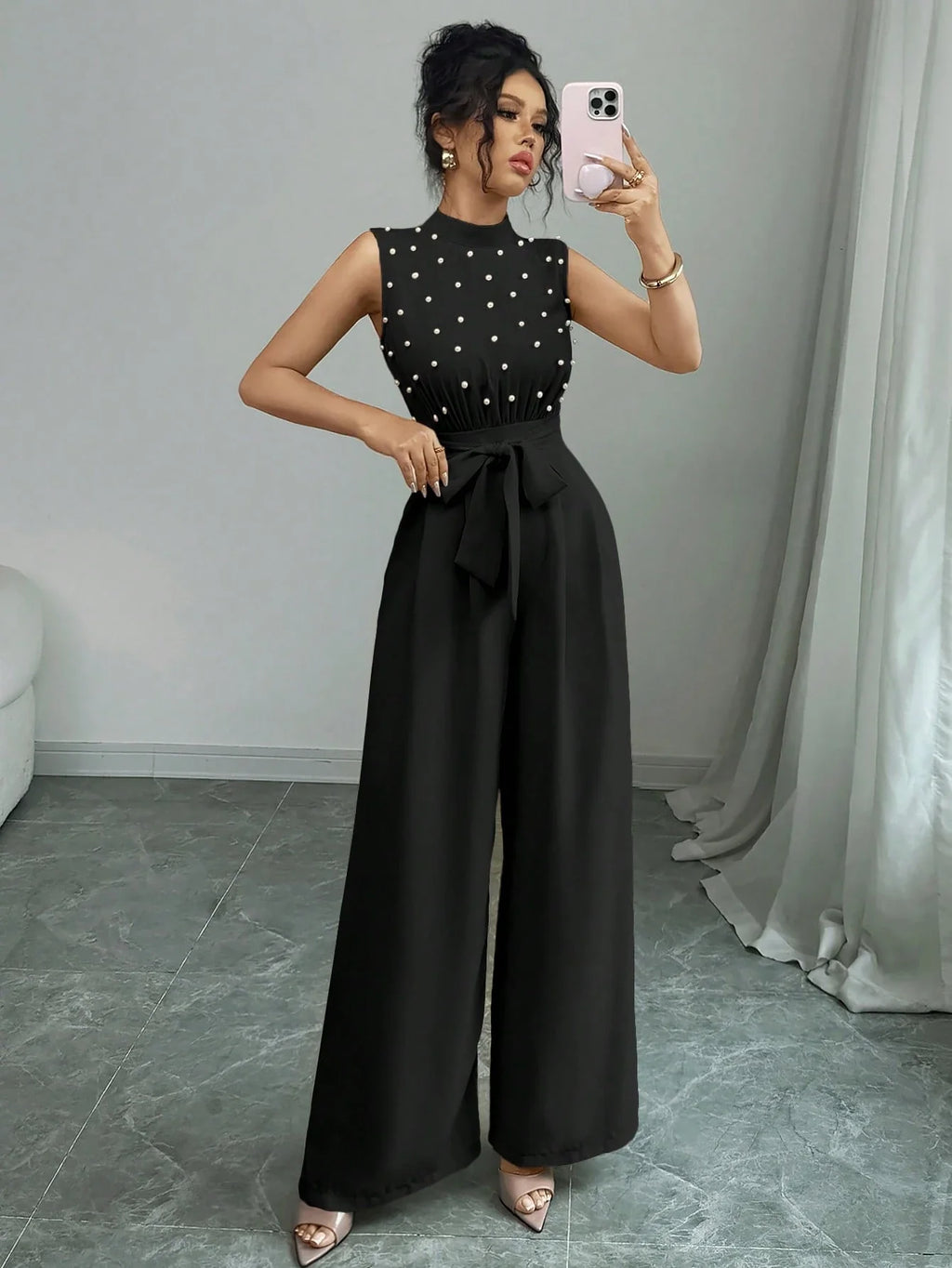 Macacão Feminino Elegante com Cinto na Cintura e Perólas