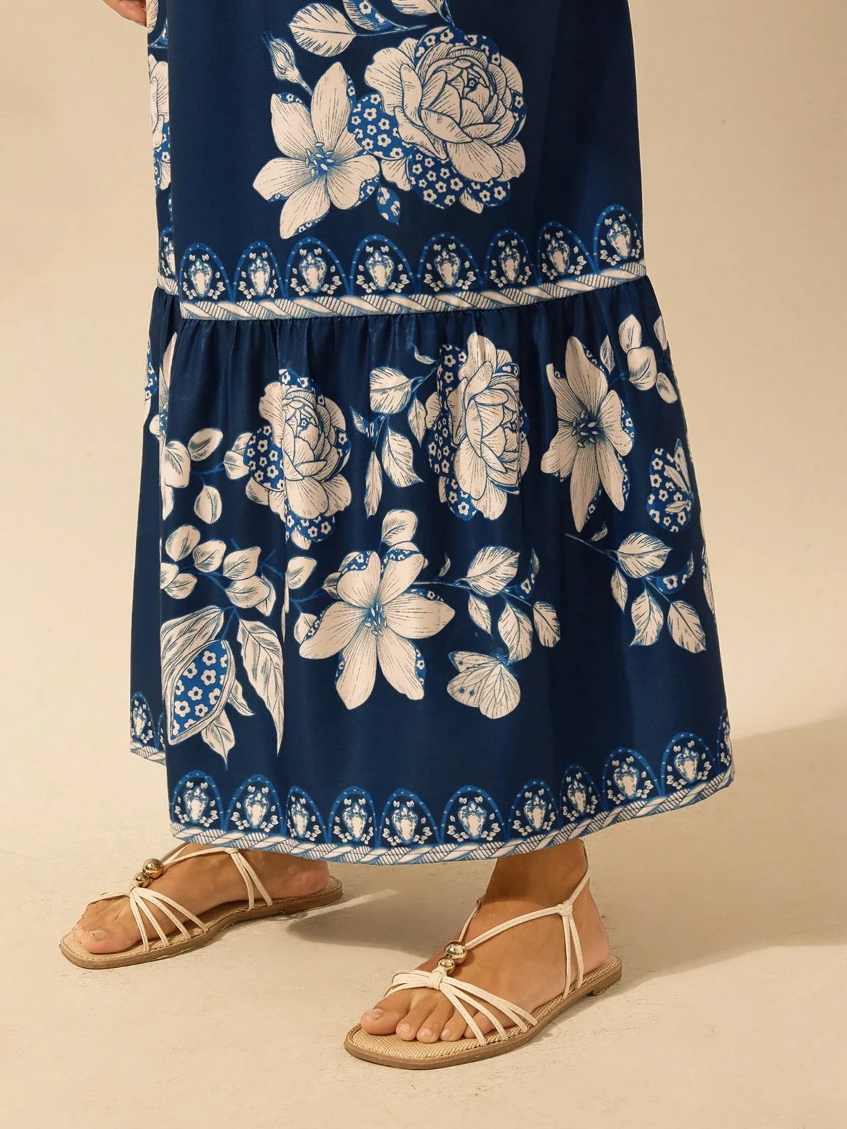 Vestido Feminino Manga Longa Bufante Decote V Estampa Floral