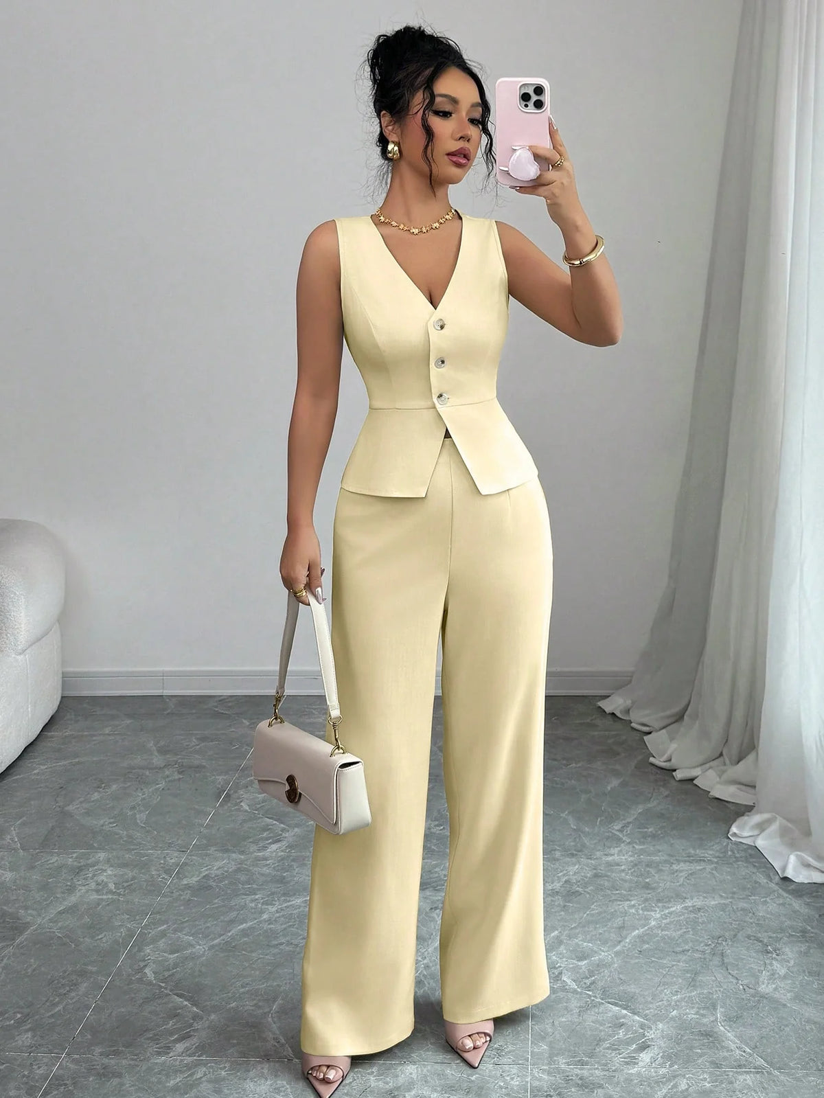 Conjunto Feminino Alfaiataria com Colete e Calça Pantalona