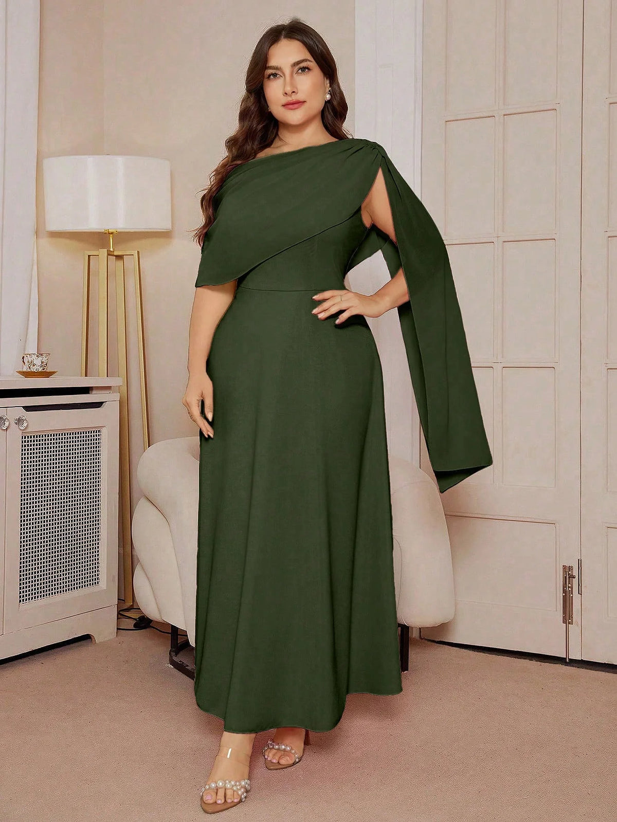 Vestido para Casamento Plus Size Longo Assimétrico
