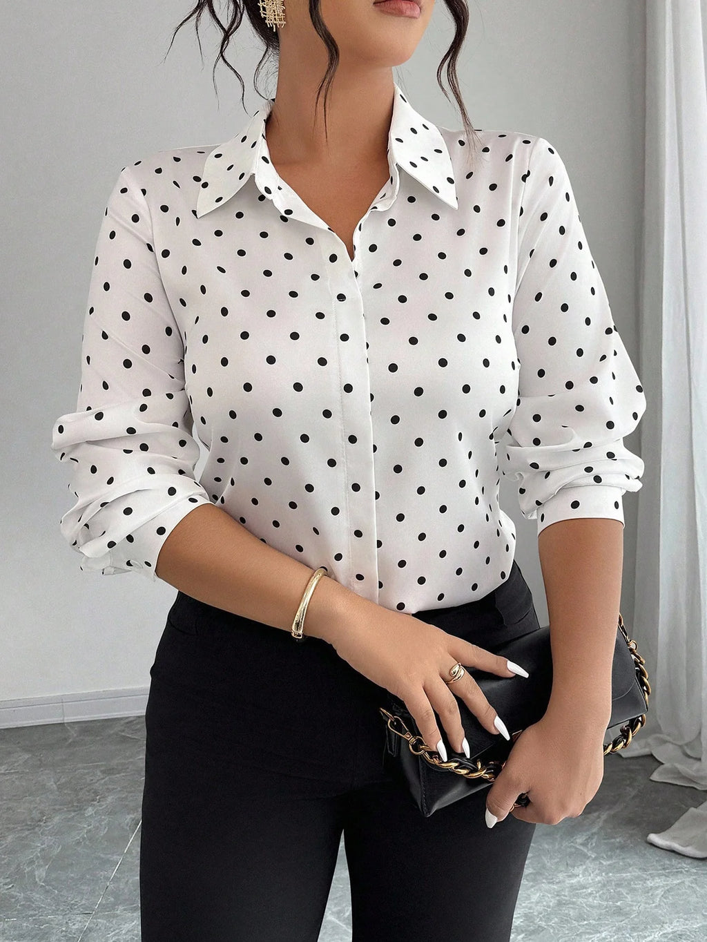 Camisa Feminina Plus Size Manga Longa Petit Poá