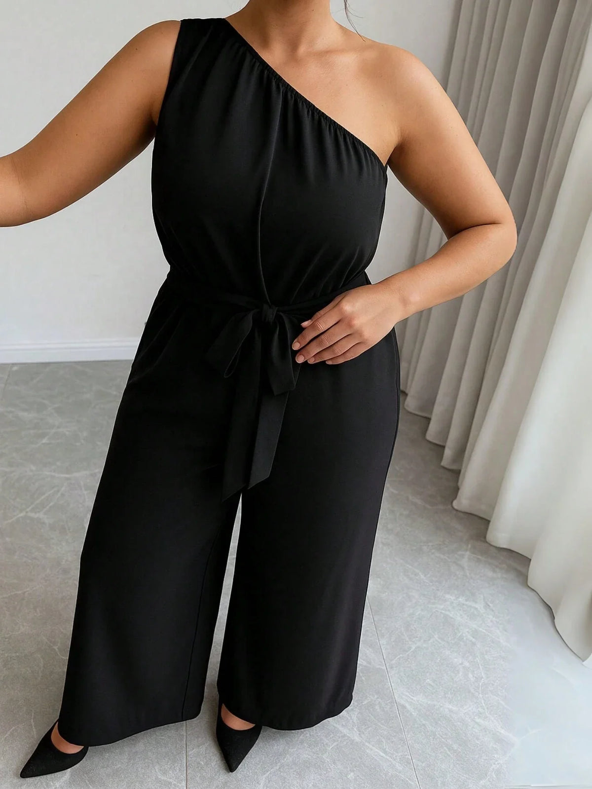 Macacão Um Ombro Só Pantalona Plus Size Feminino