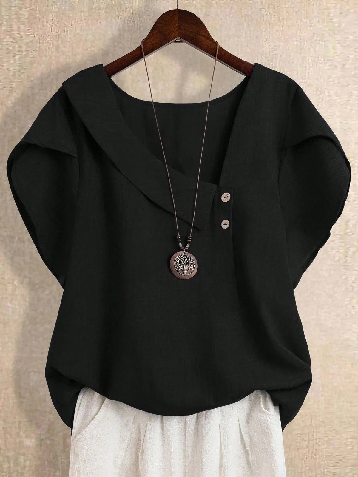 Blusa Manga Curta Plus Size Decote Assimétrico