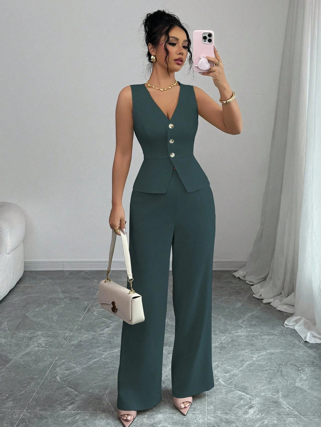 Conjunto Feminino Alfaiataria com Colete e Calça Pantalona