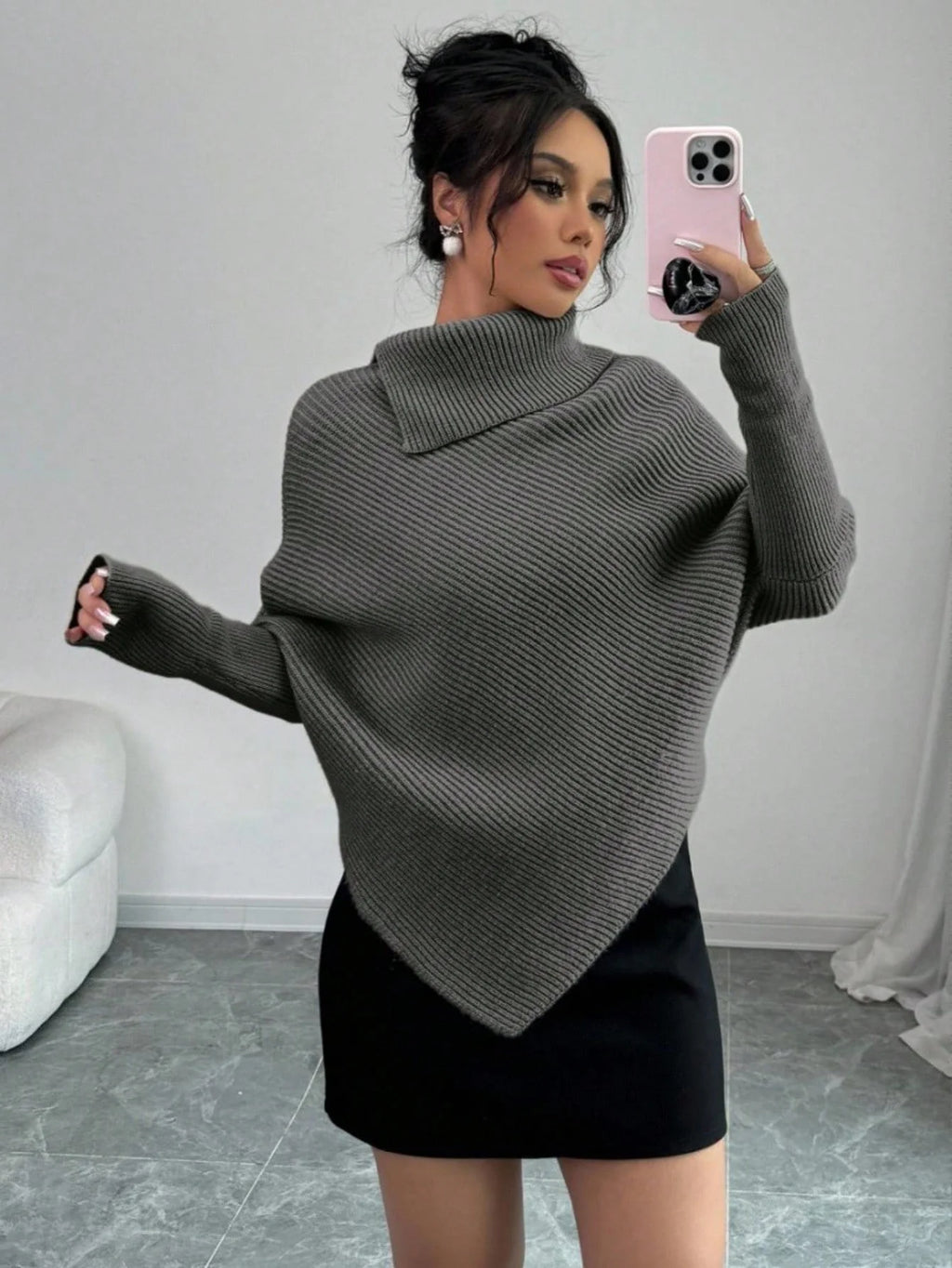 Poncho Feminino Assimétrico de Tricô