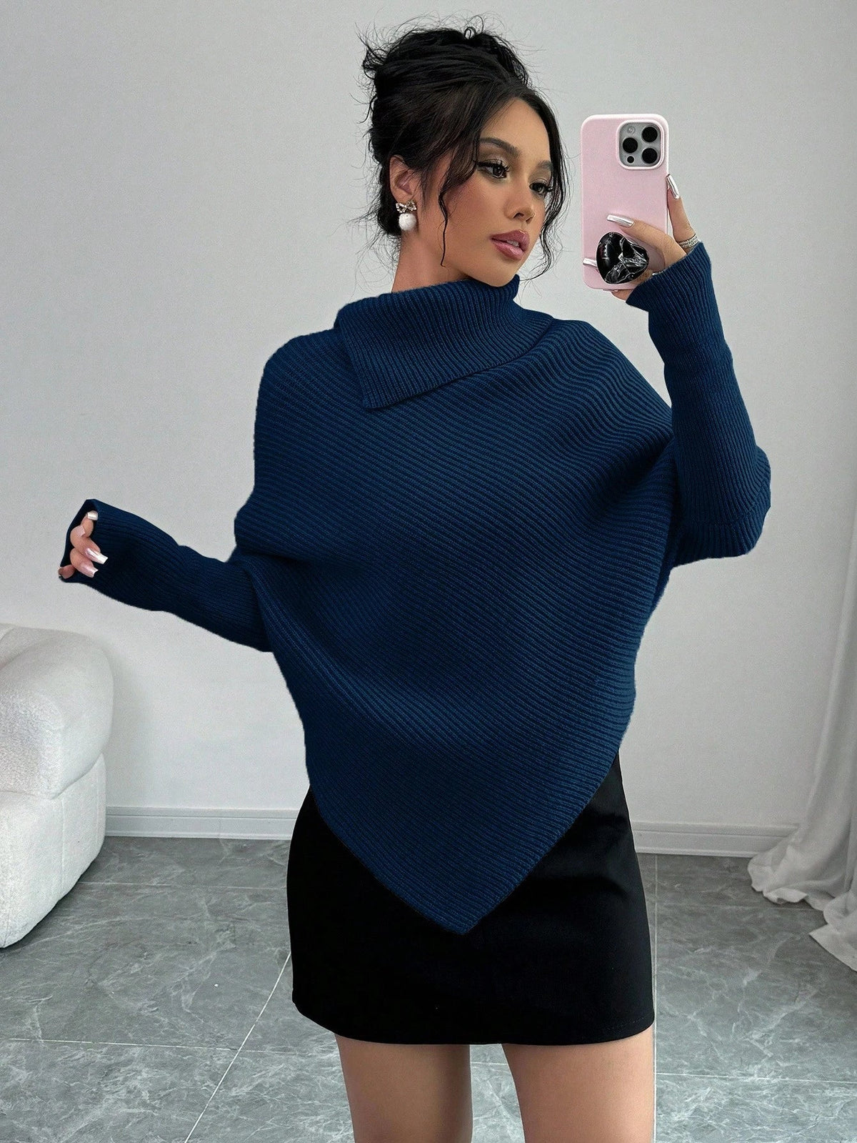 Poncho Feminino Assimétrico de Tricô