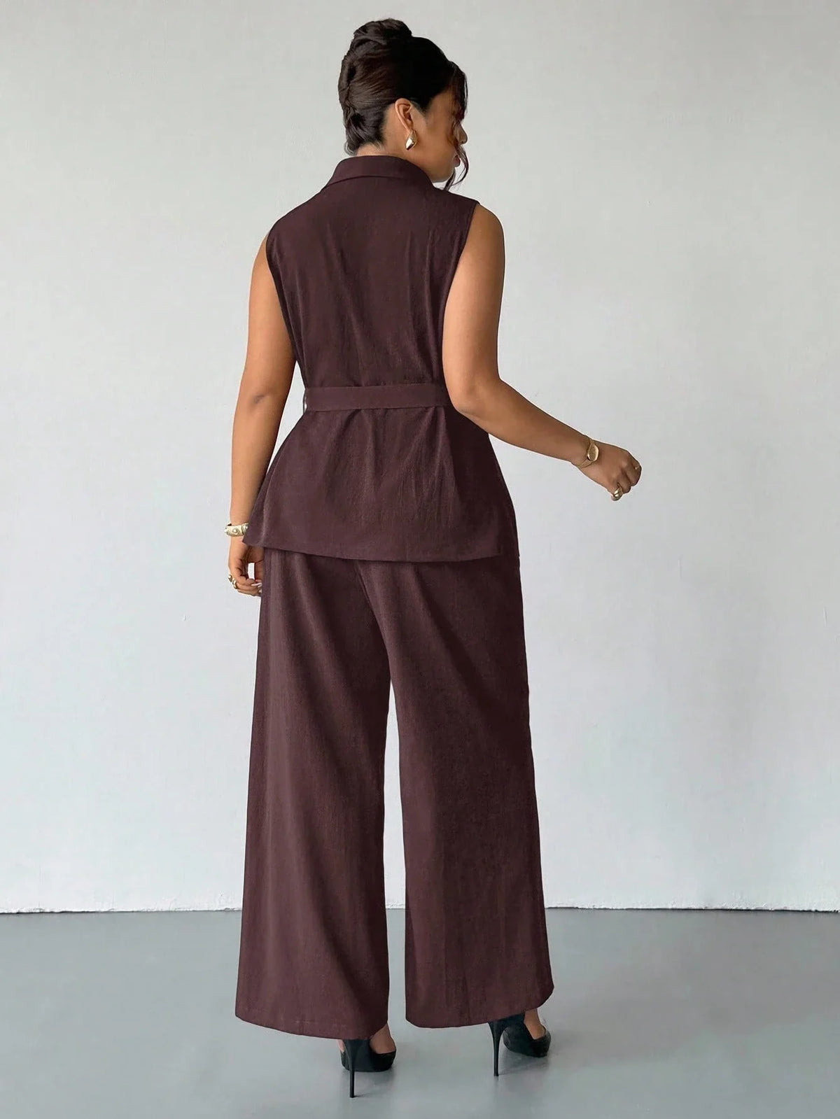 Conjunto Plus Size Alfaiataria Colete e Calça Pantalona
