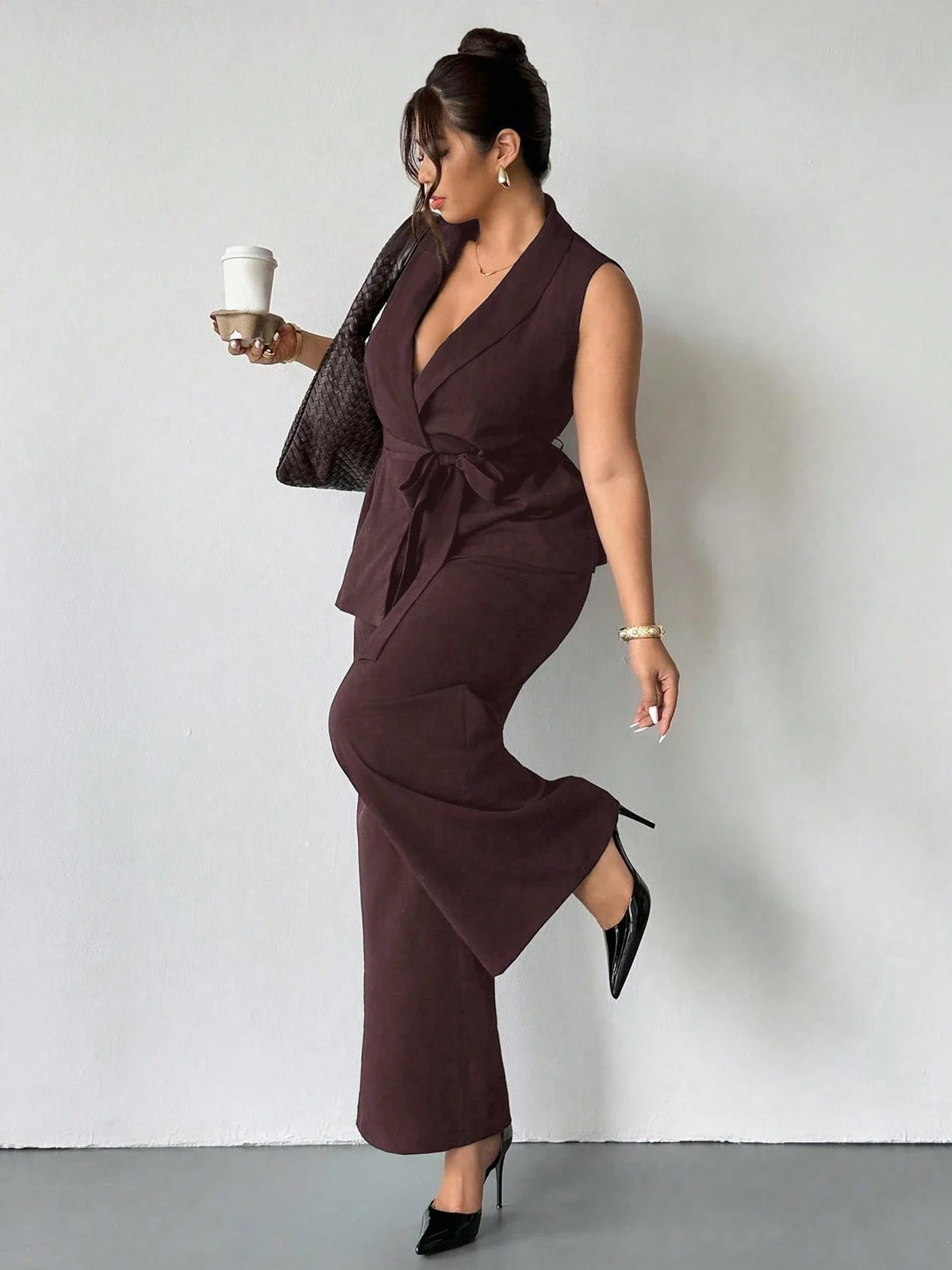 Conjunto Plus Size Alfaiataria Colete e Calça Pantalona