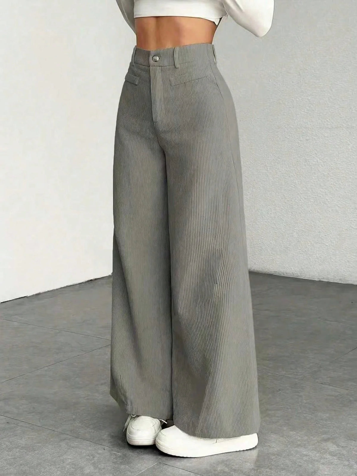 Calça de Veludo Wide Leg Feminina com Botão