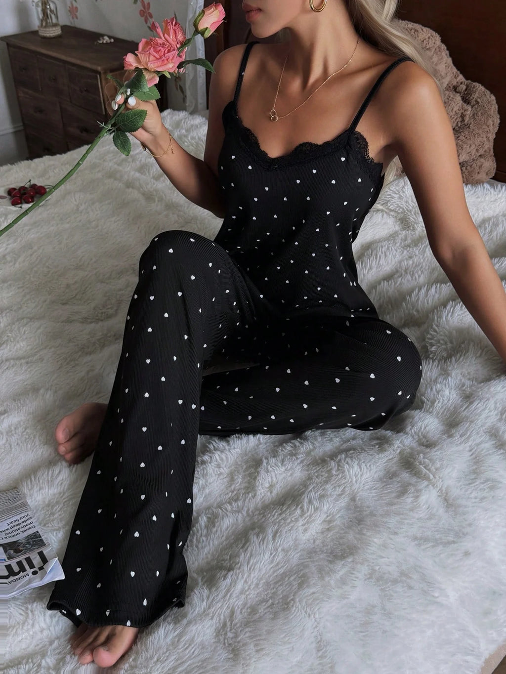 Pijama Feminino Longo com Regata e Calça Estampa Delicada