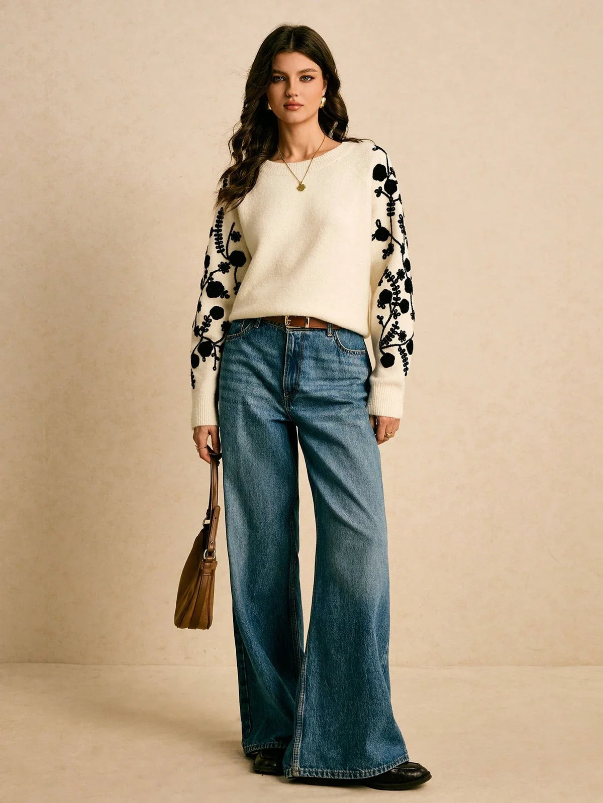 Suéter Feminino de Tricô com Bordado Floral