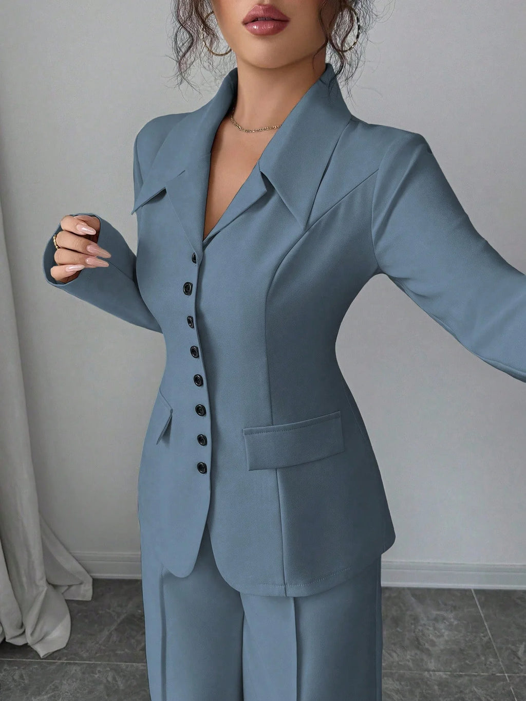 Conjunto Feminino Executivo com Blazer e Calça Pantalona