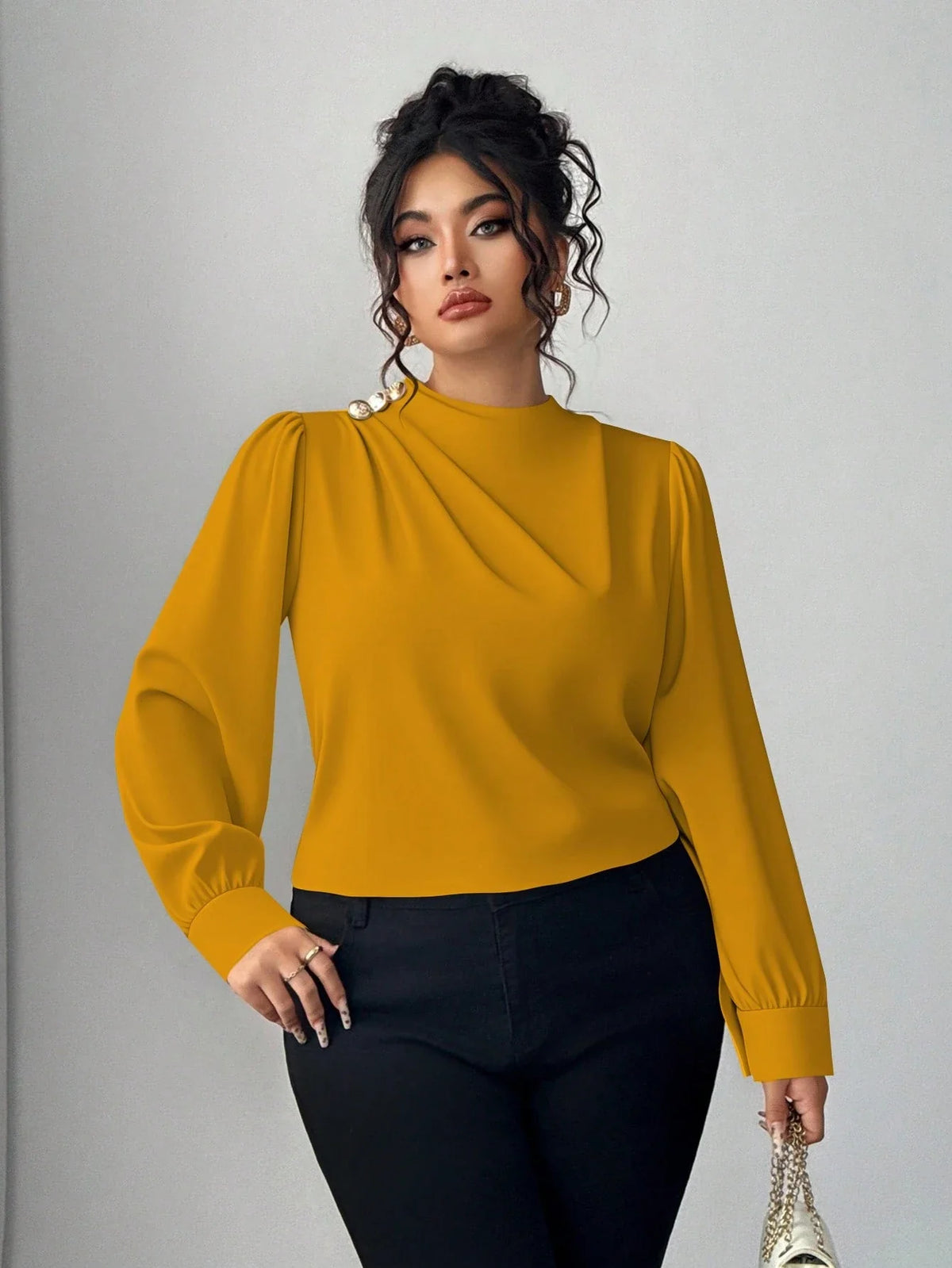 Camisa Manga Longa Feminina Plus Size com Colarinho Plissado Elegante