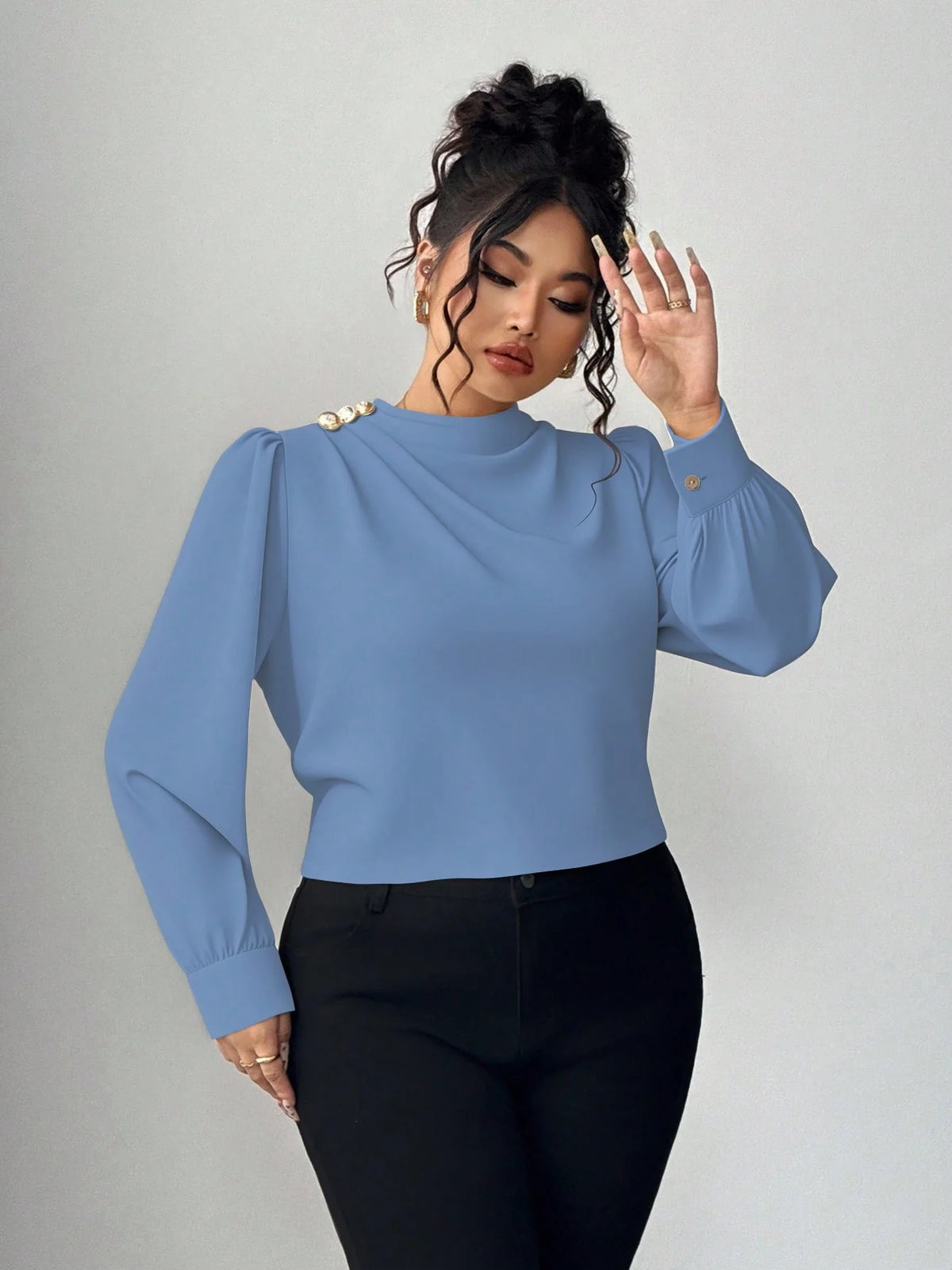 Camisa Manga Longa Feminina Plus Size com Colarinho Plissado Elegante