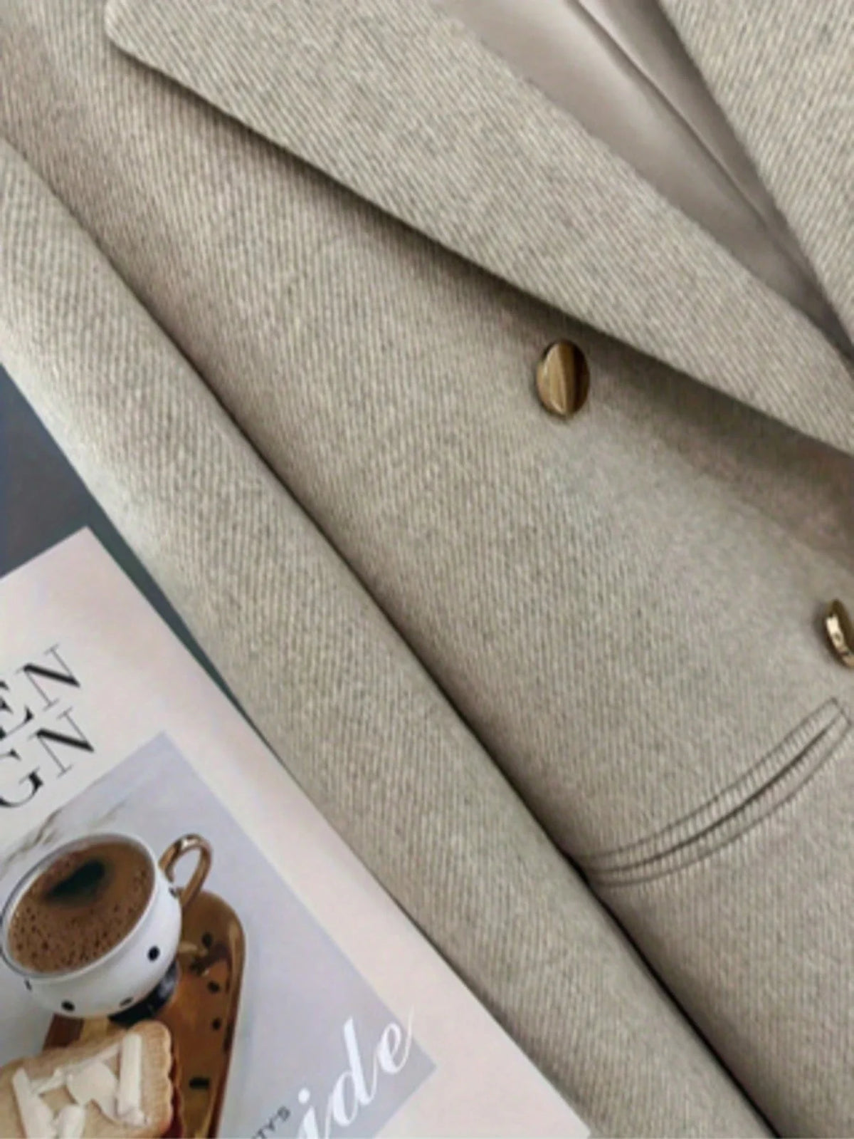 Blazer Feminino Alfaiataria de Lã Forrado com Abotoamento Duplo