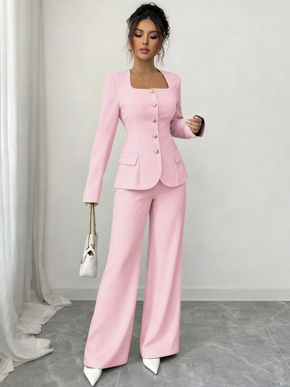 Conjunto Feminino Alfaiataria com Blazer Acinturado e Calça Pantalona