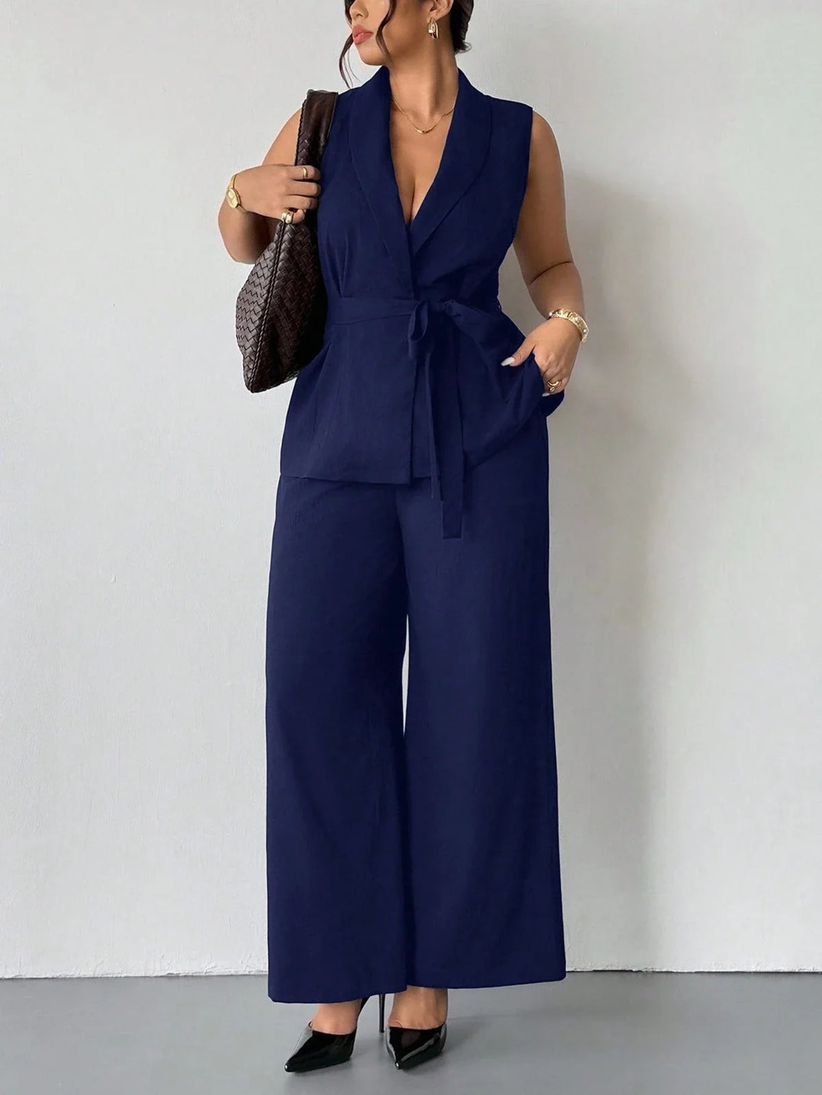 Conjunto Plus Size Alfaiataria Colete e Calça Pantalona