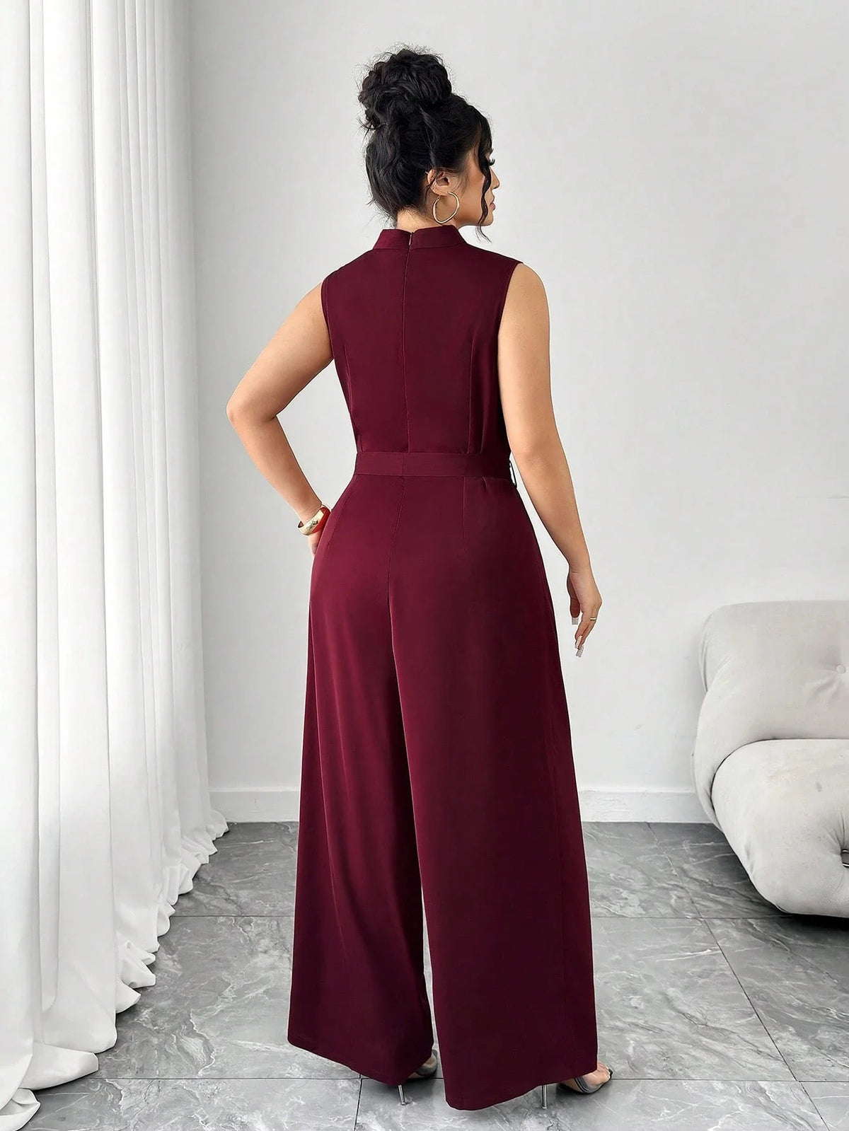 Macacão Plus Size Feminino Elegante Regata Gola Alta Pantalona