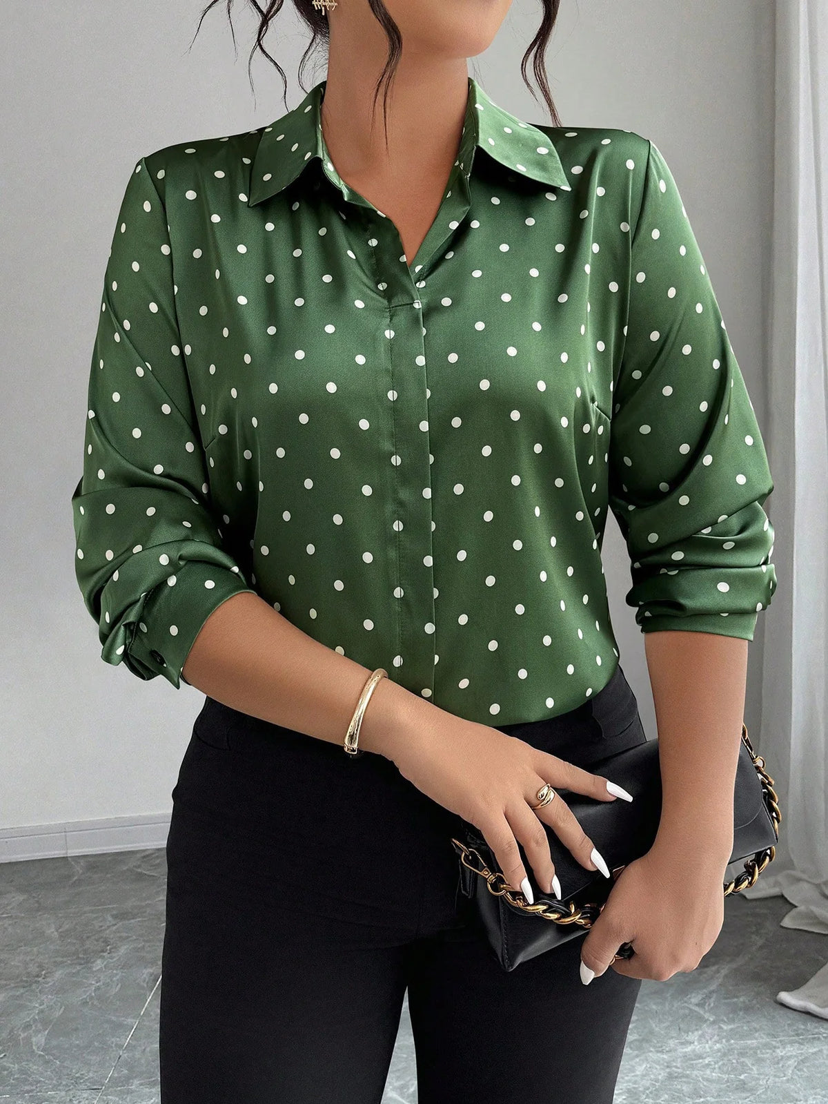 Camisa Feminina Plus Size Manga Longa Petit Poá