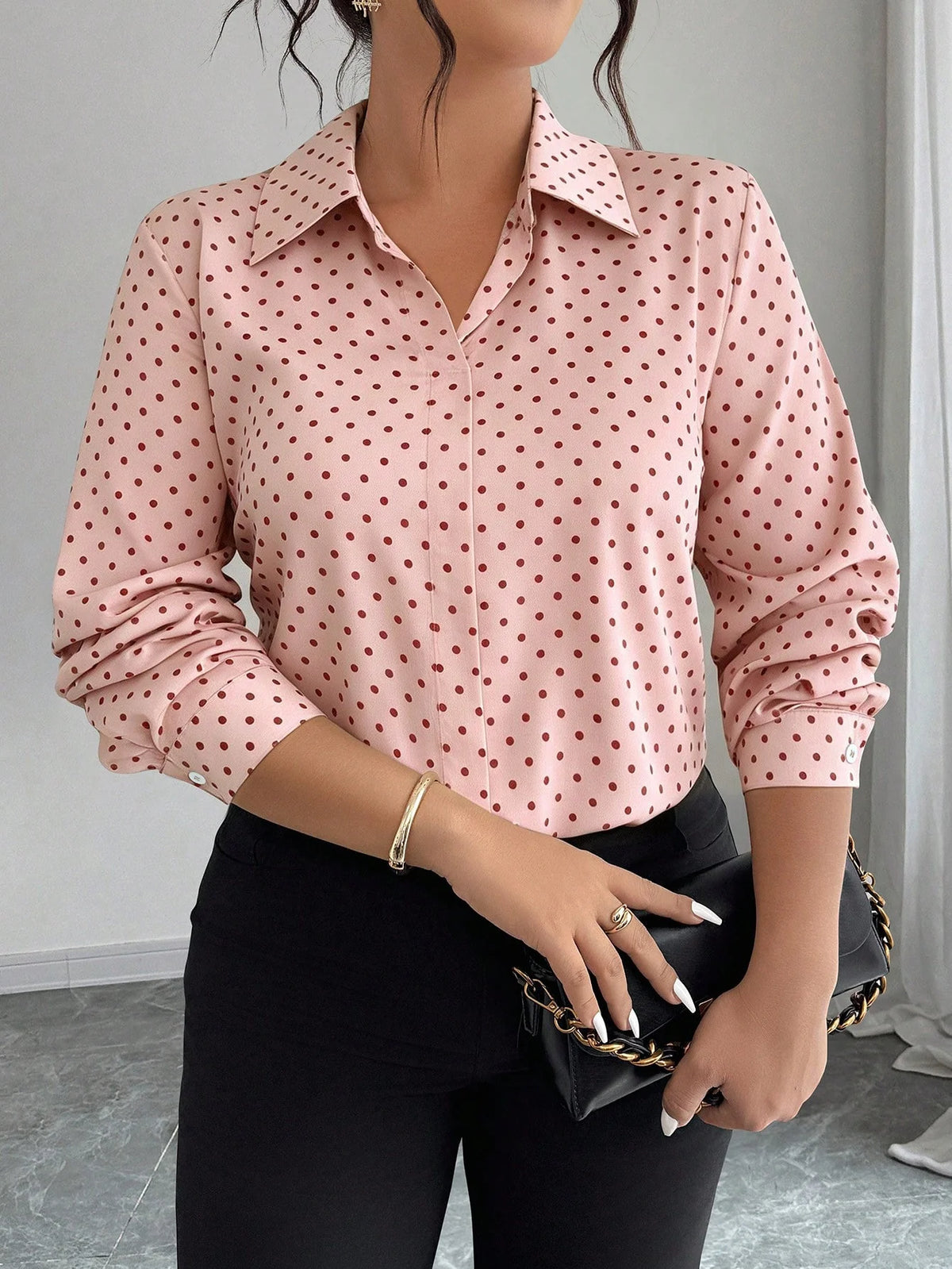 Camisa Feminina Plus Size Manga Longa Petit Poá