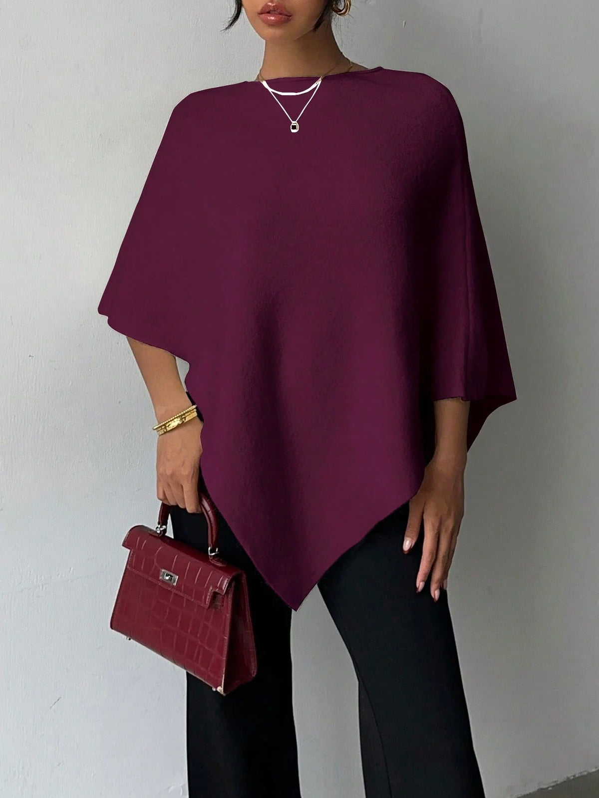 Poncho Feminino de Tricô Minimalista