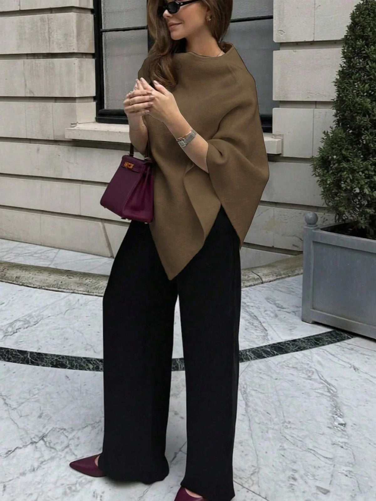 Poncho Feminino de Tricô Minimalista
