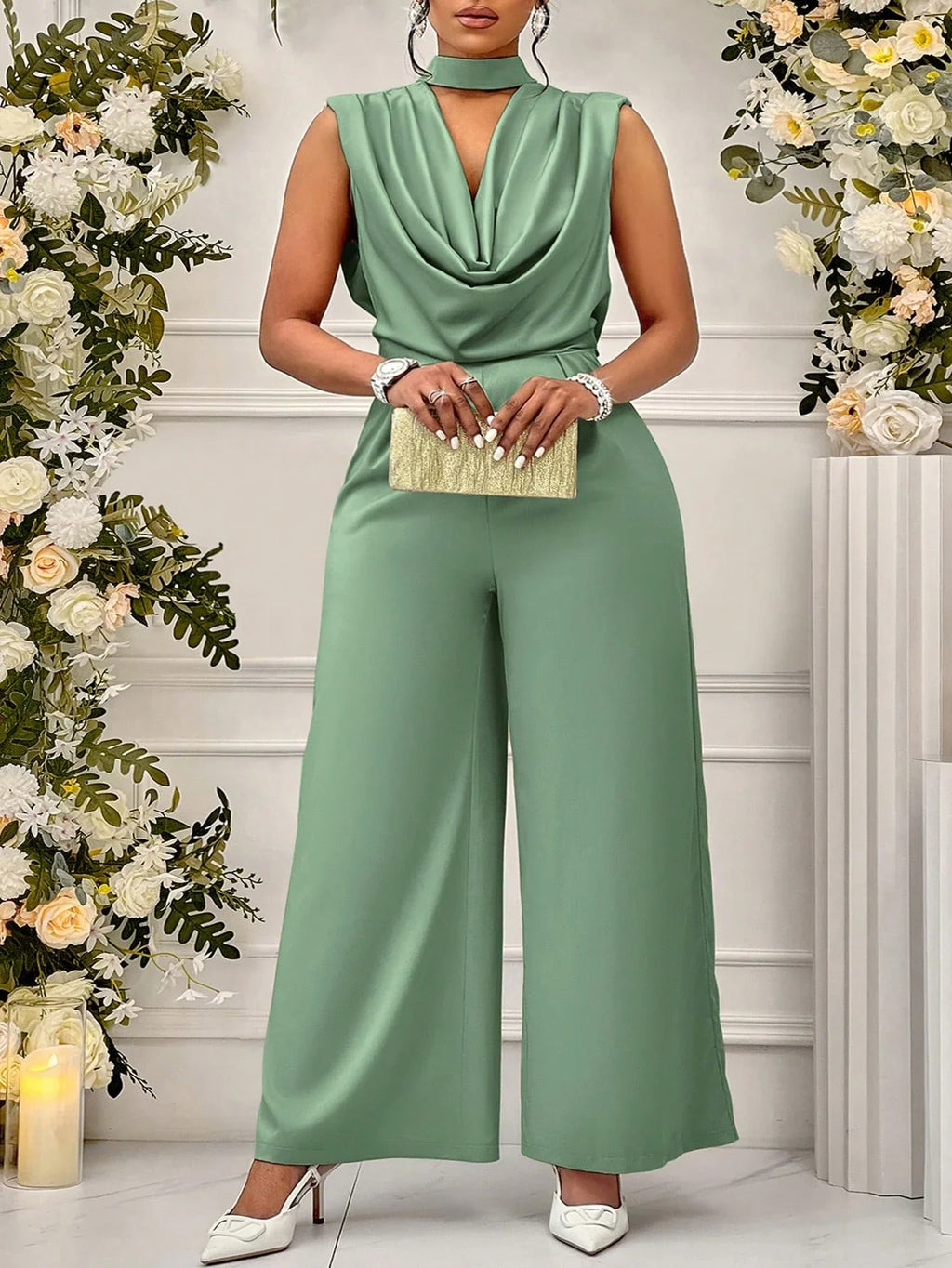 Macacão Para Festa Plus Size Elegante de Cetim