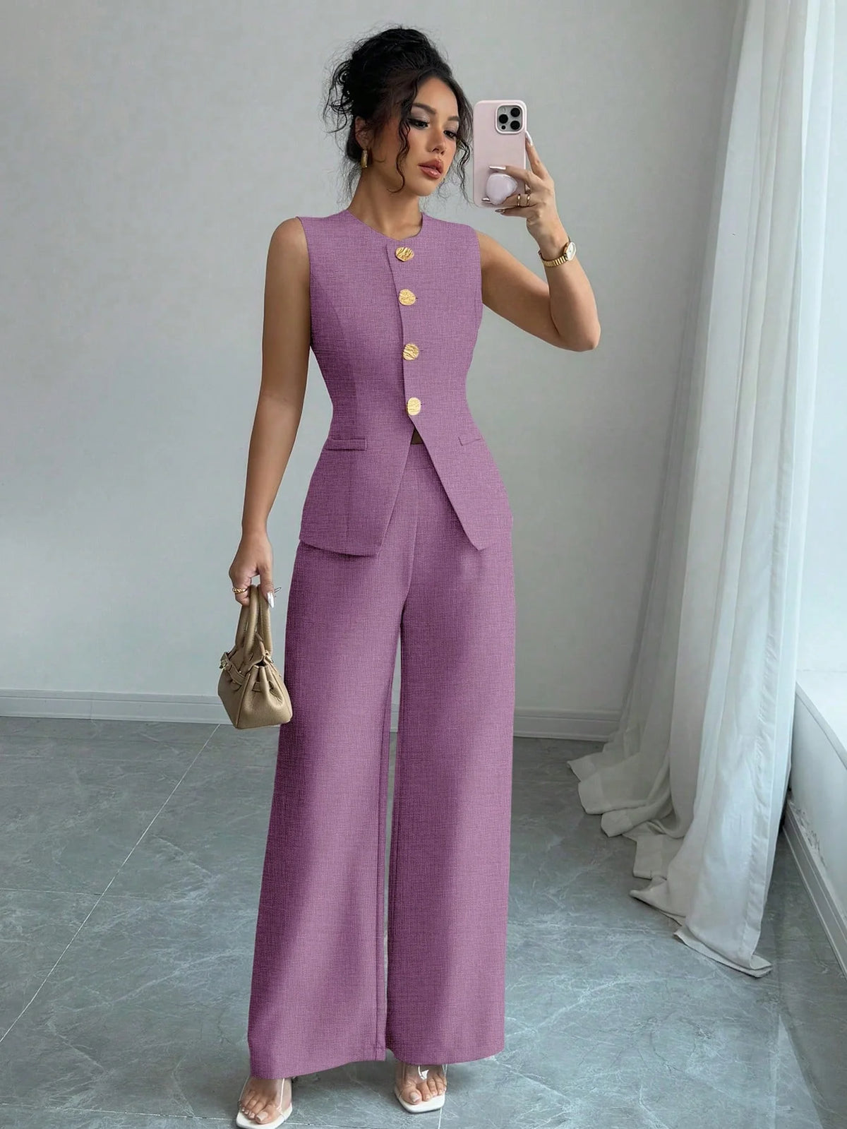 Conjunto Feminino Alfaiataria com Colete Alongado e Calça Pantalona
