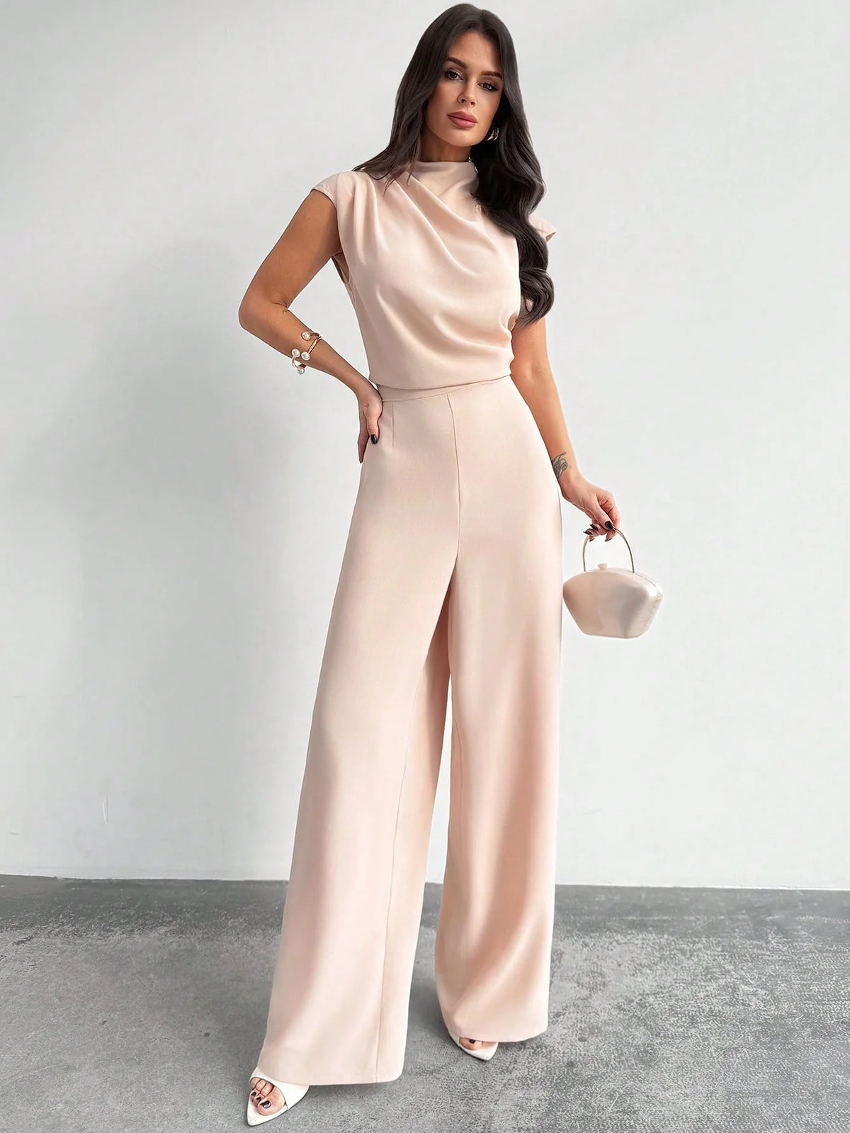 Macacão Elegante Feminino Social sem Mangas Pantalona