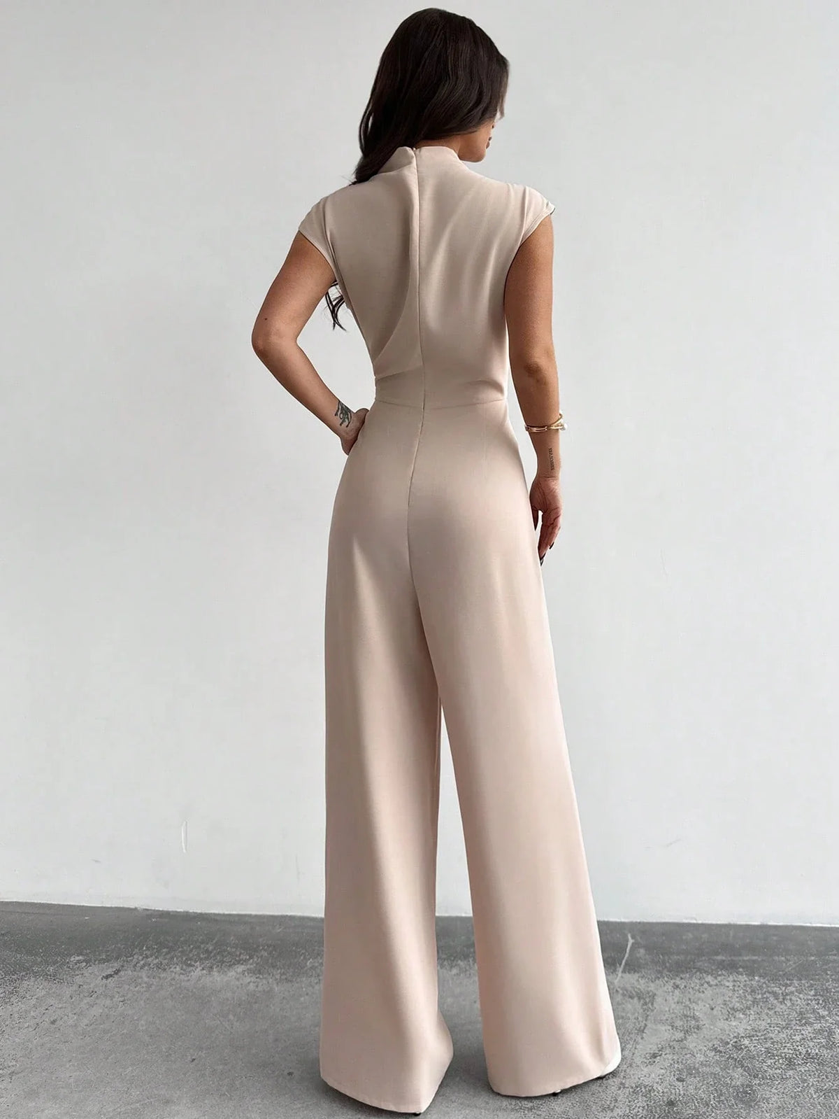 Macacão Elegante Feminino Social sem Mangas Pantalona